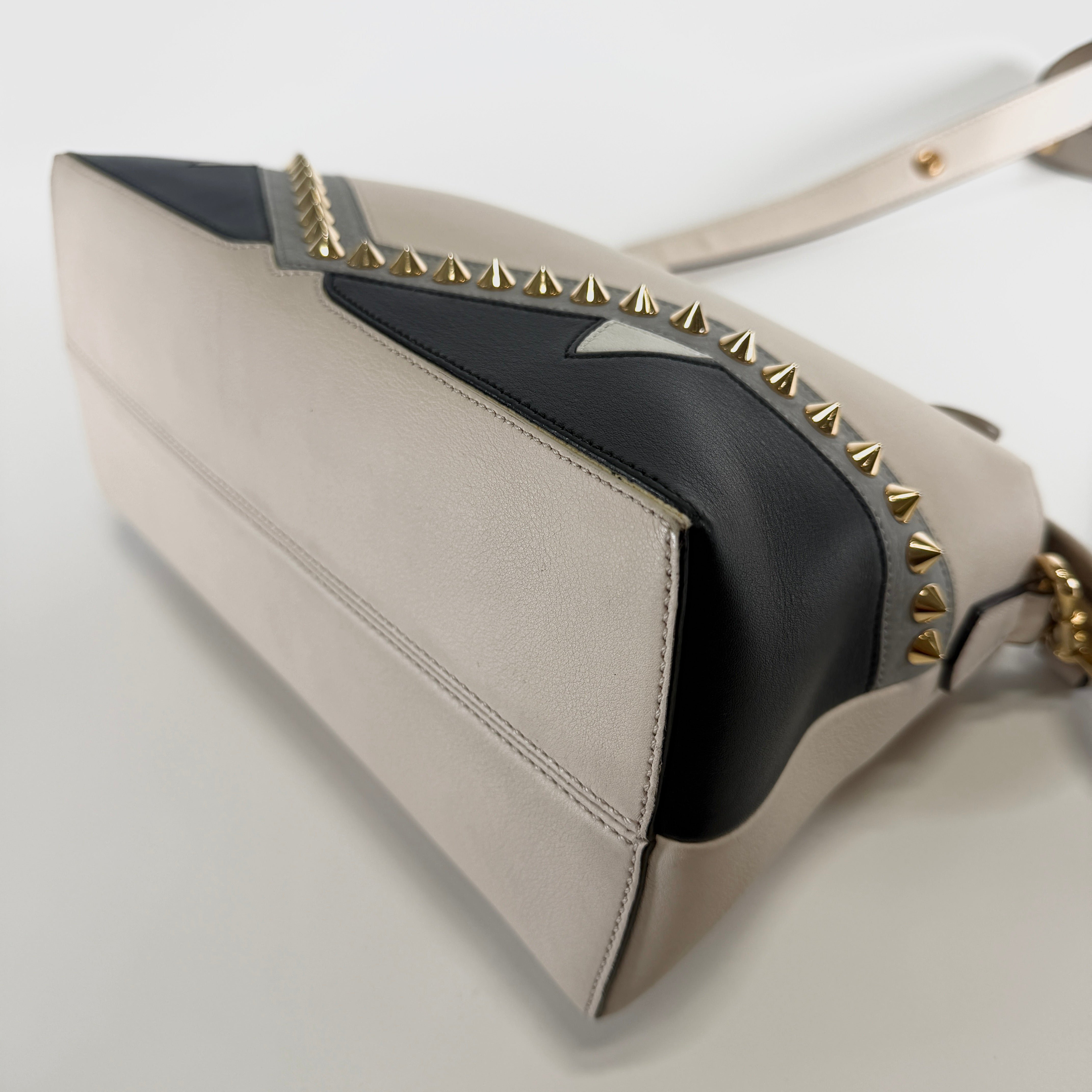 2605 secondhand FENDI By the Way medium leather × studs 2WAY hand bag beige black 8BL124