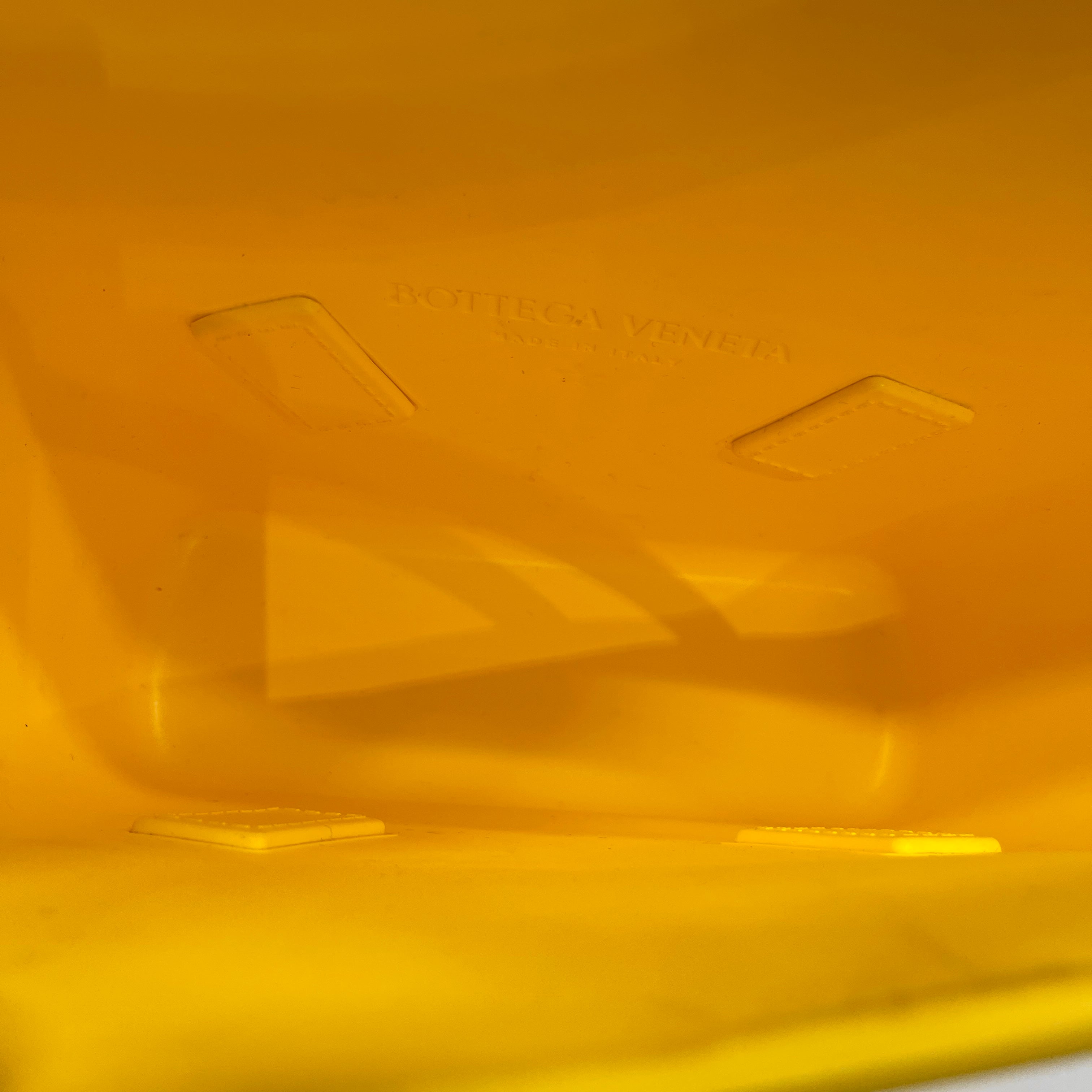 2605 secondhand BOTTEGAVENETA Tote Yellow