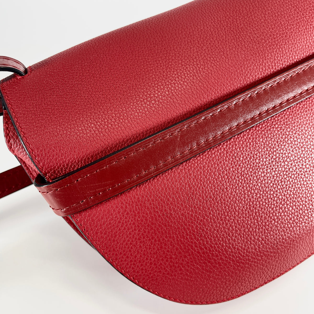 2604 secondhand LOEWE gate shoulder Red
