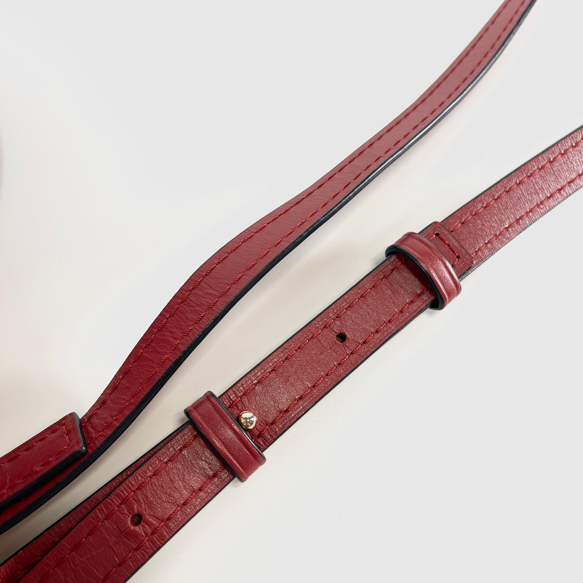2604 secondhand LOEWE gate shoulder Red