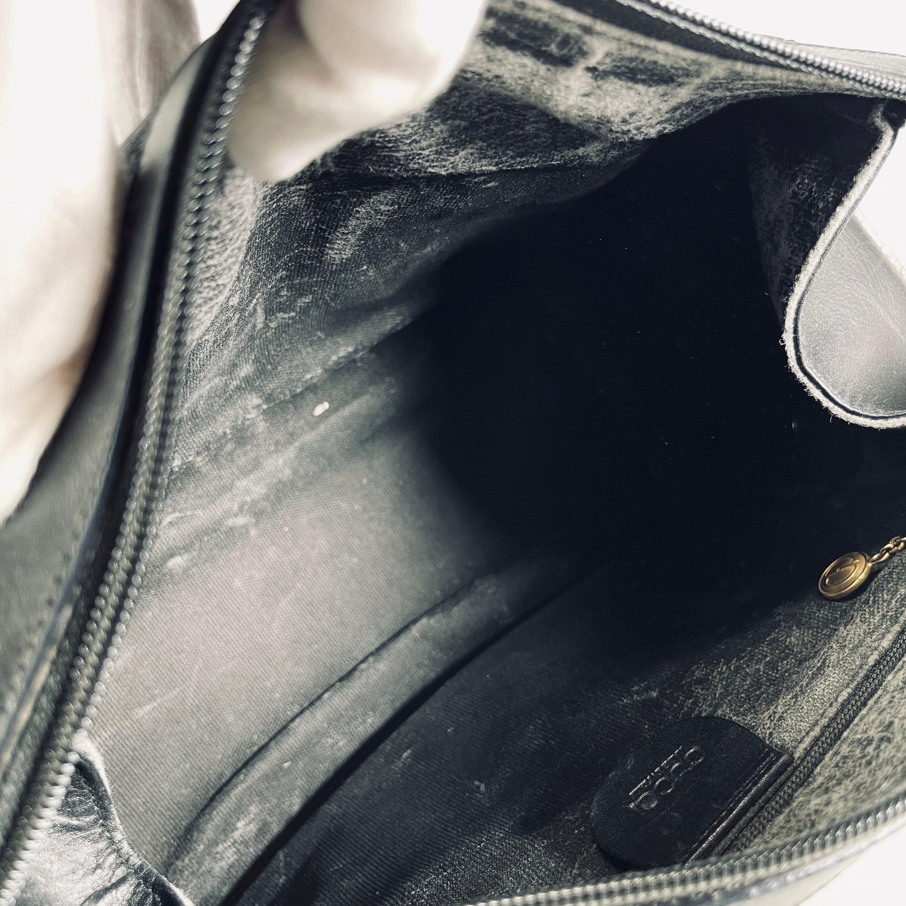 2605 secondhand GUCCI Boston bag