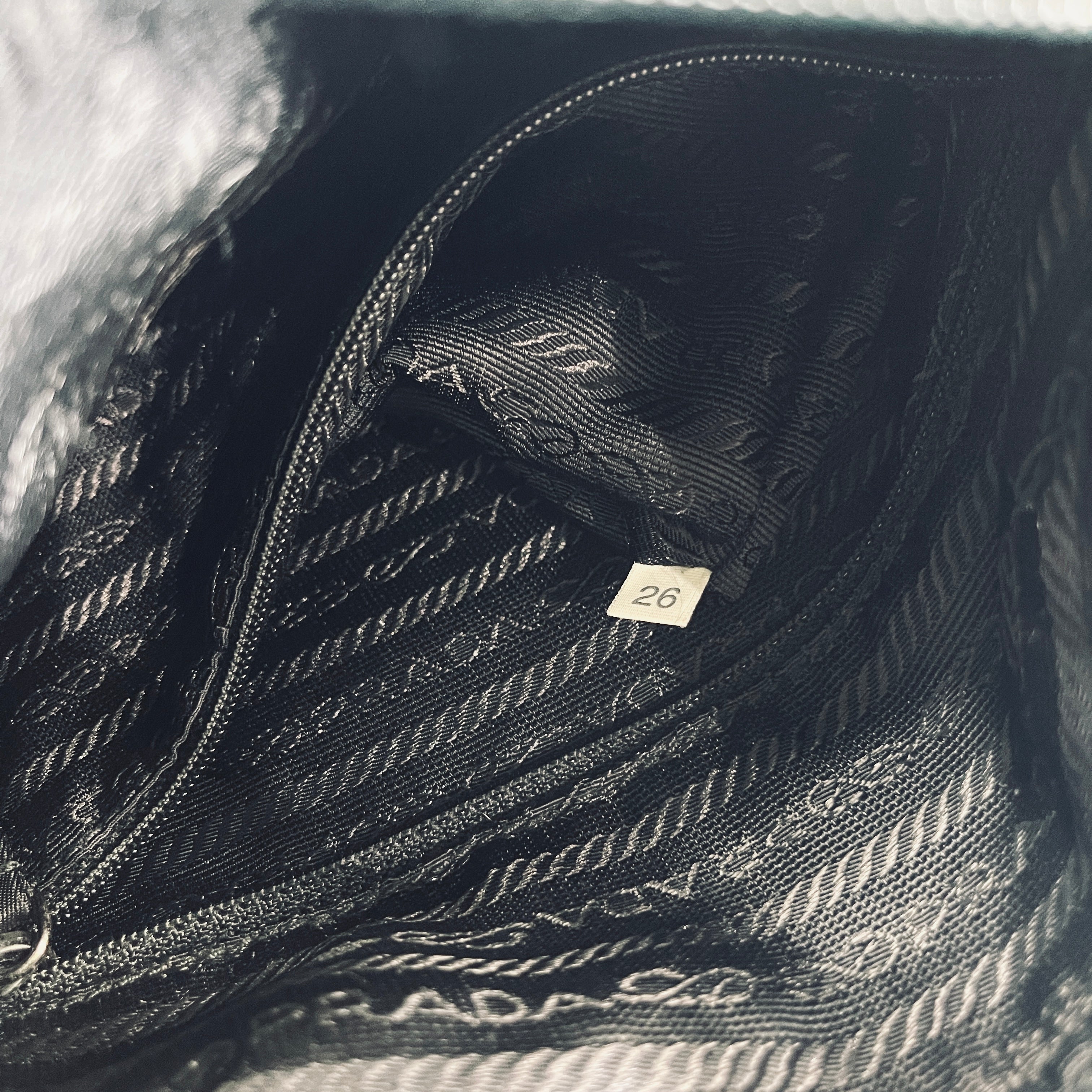 2606 secondhand PRADA nylon Shoulder bag