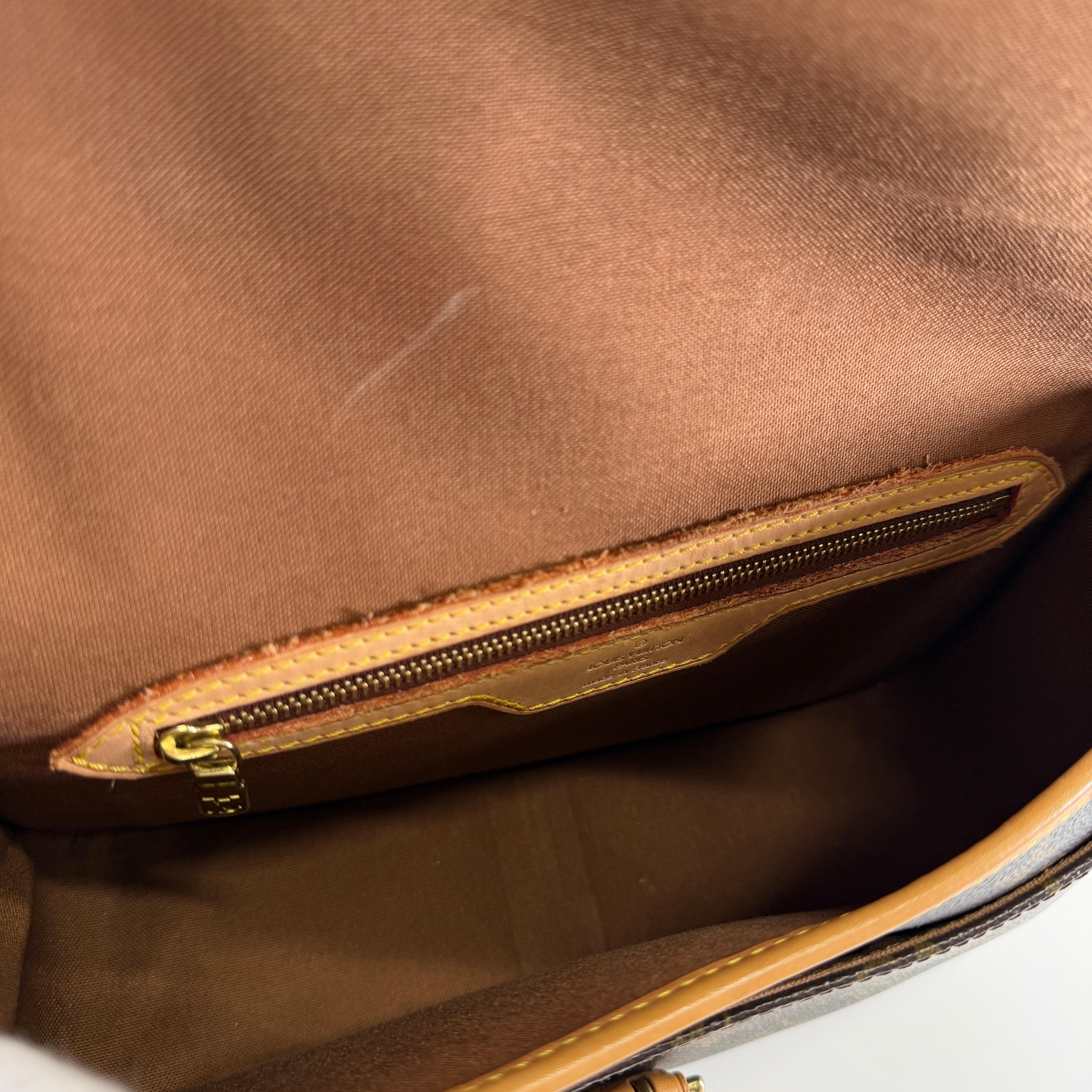2605 secondhand LV Monogram Sologne