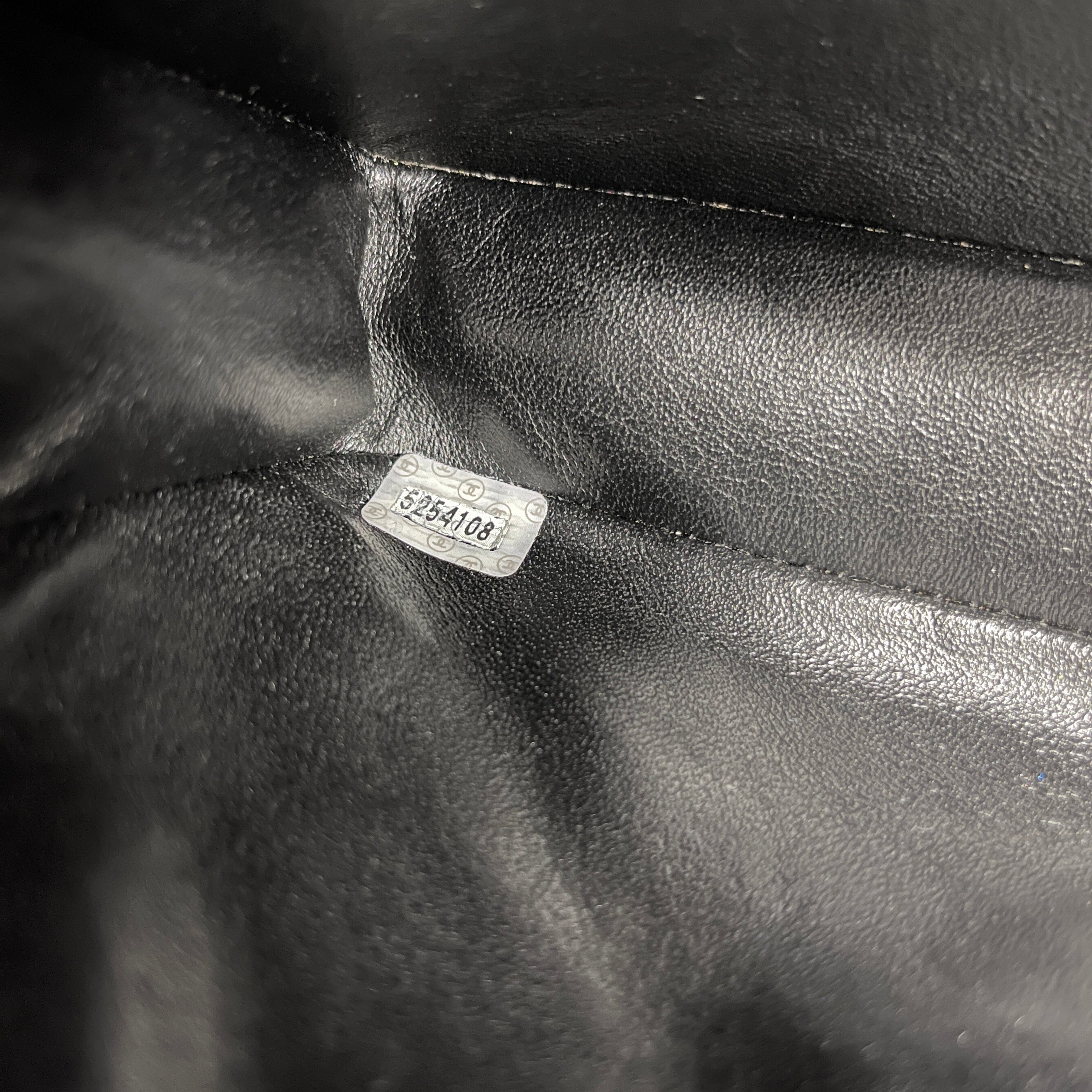 2604 secondhand CHANEL Matelasse lambskin Chain Shoulder Bag