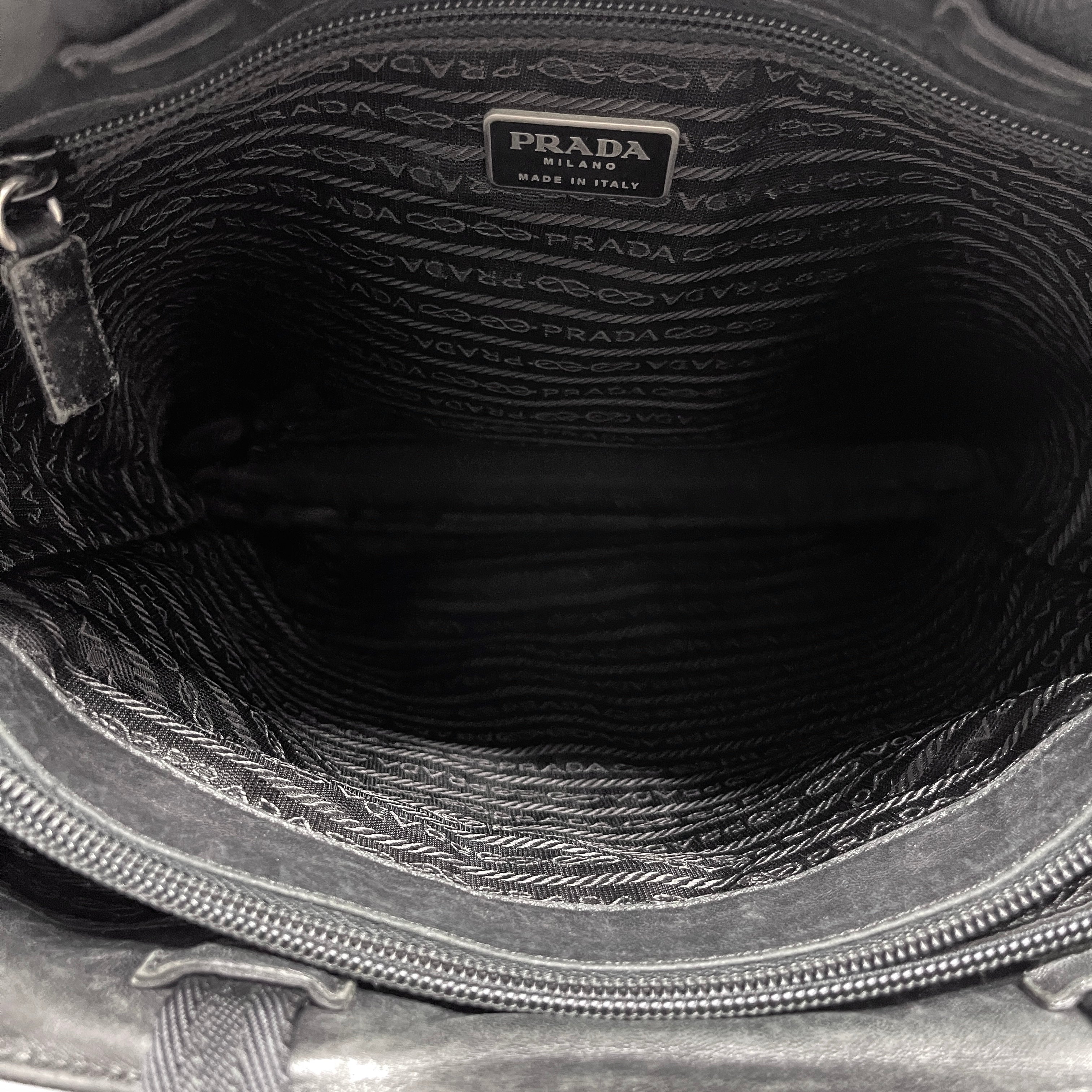 2605 secondhand PRADA nylon hand bag