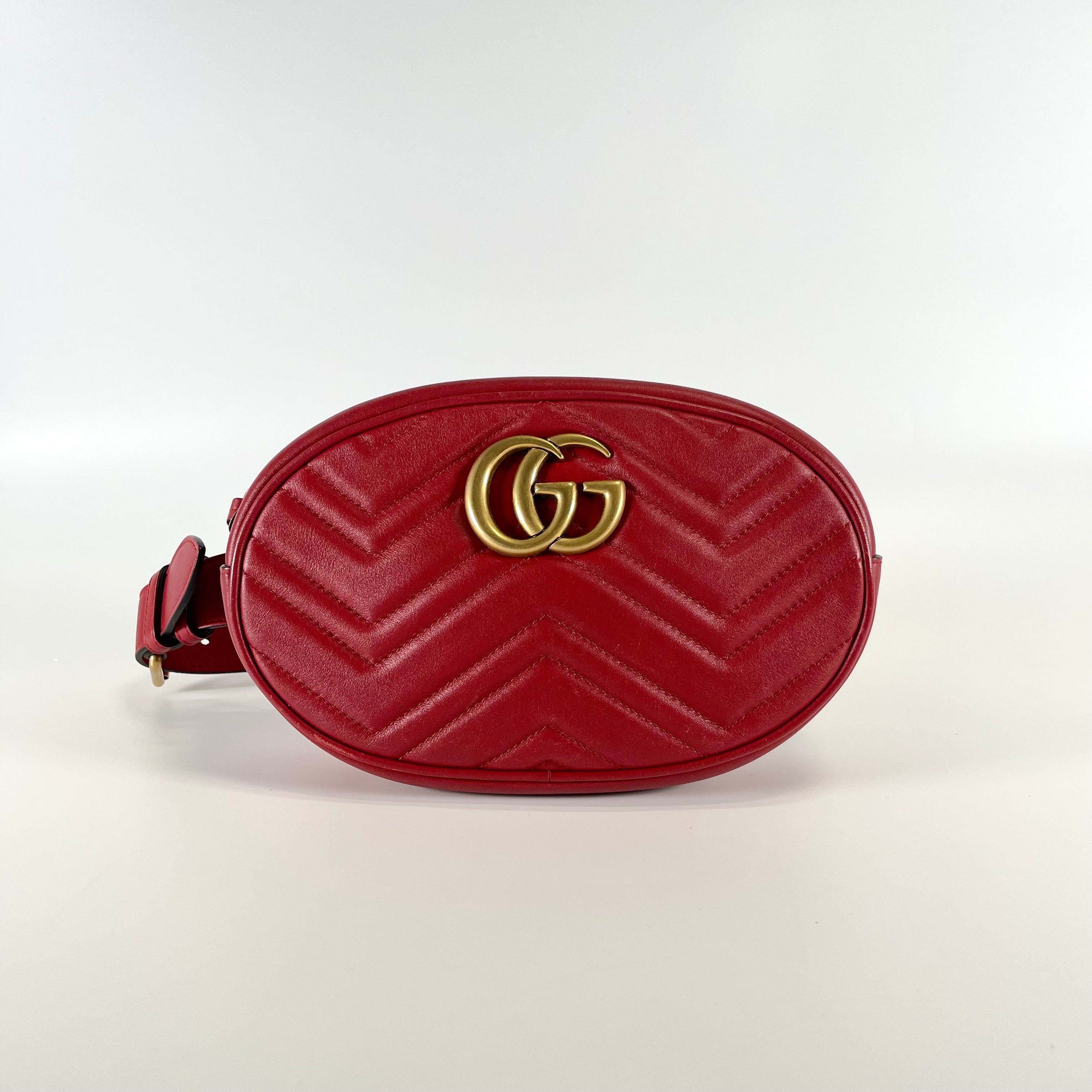 2601 secondhand GUCCI Marmont Body Bag