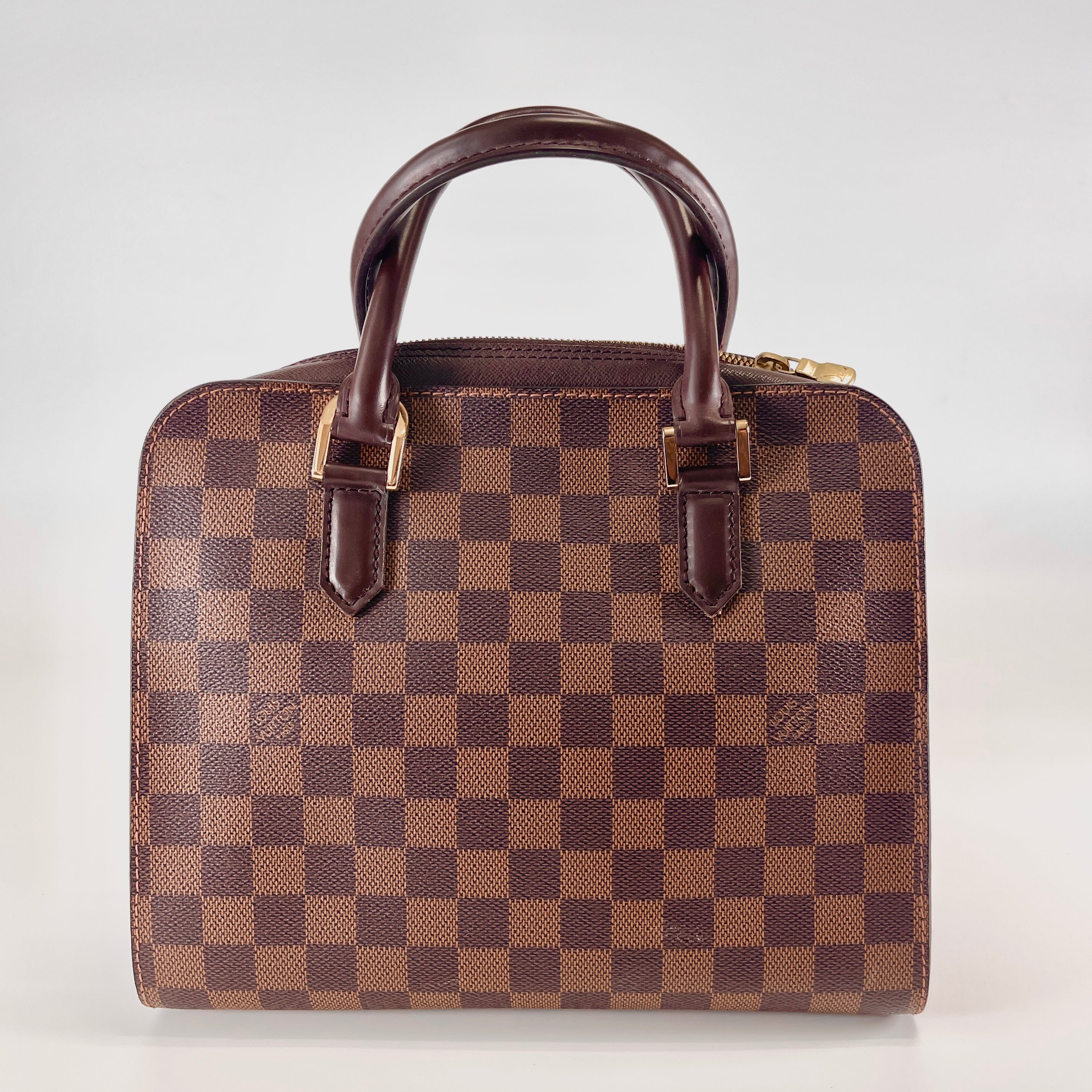 2604 secondhand LV Triana VI0075