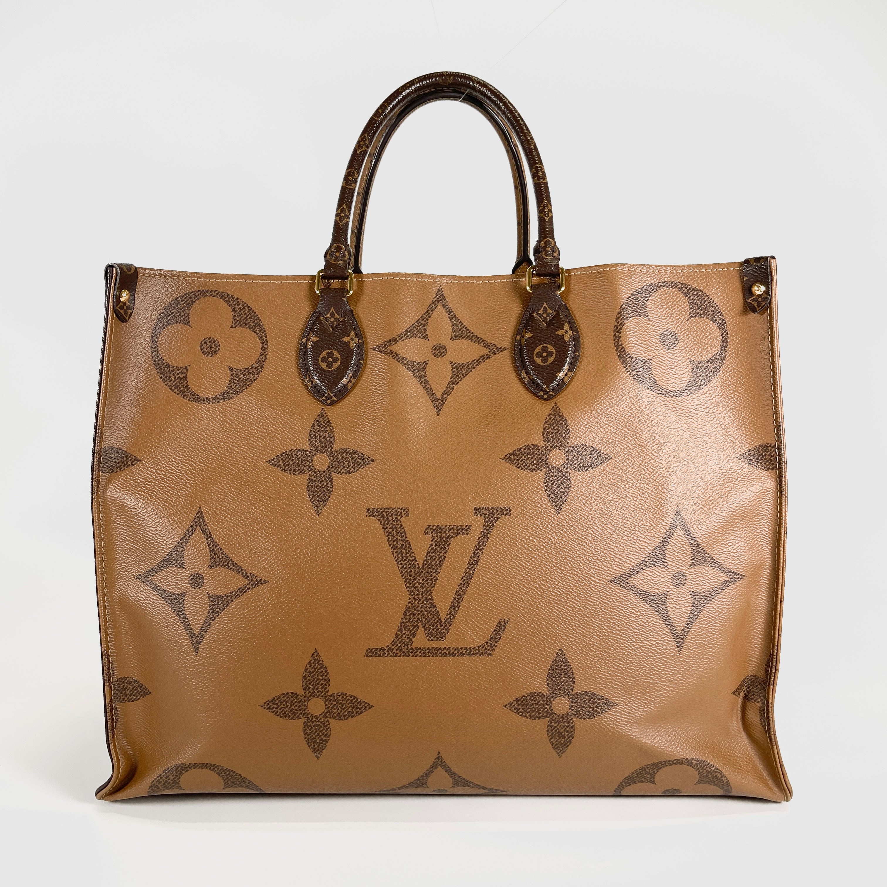 2604 secondhand LV On the Go
