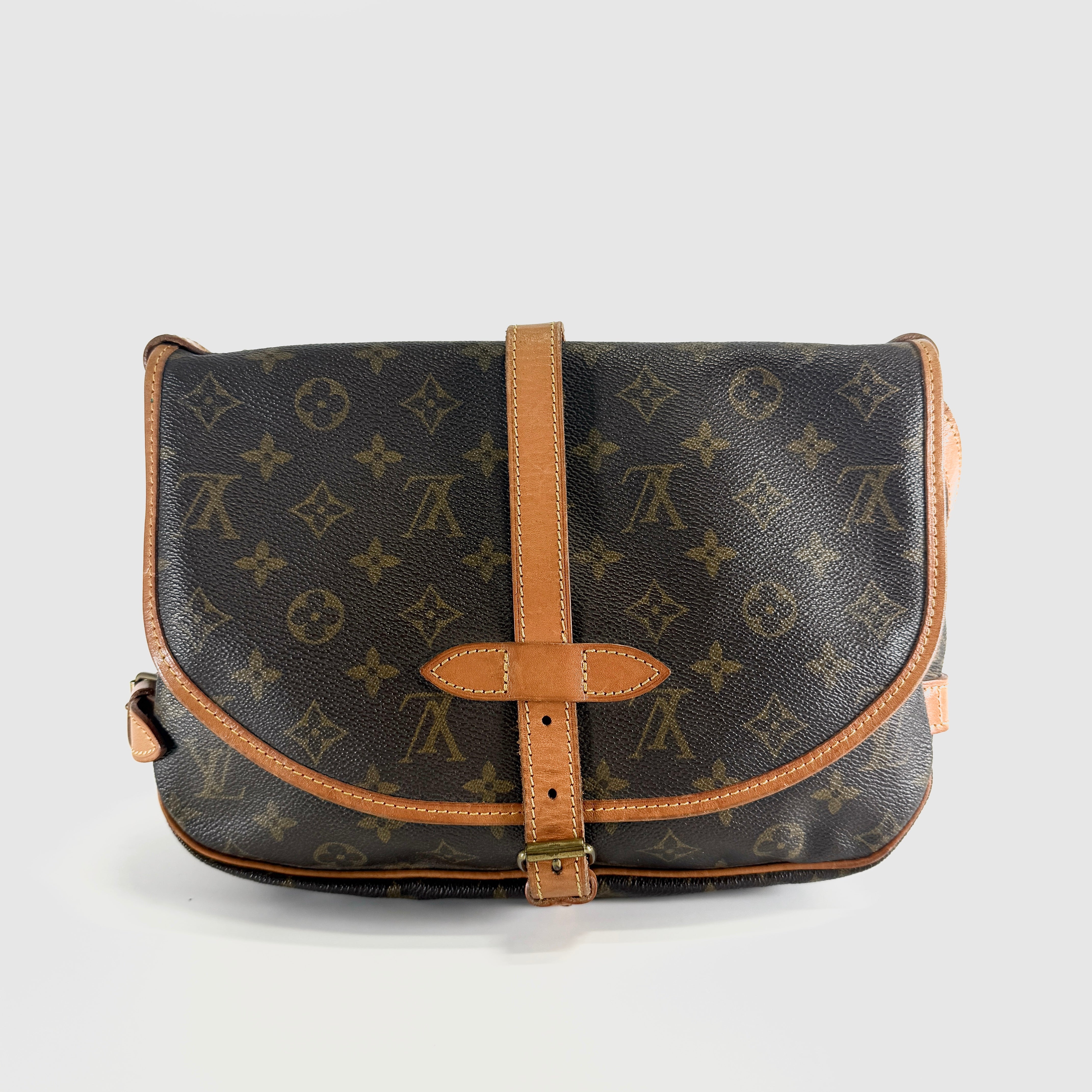 2605 secondhand LV Monogram Saumur 30