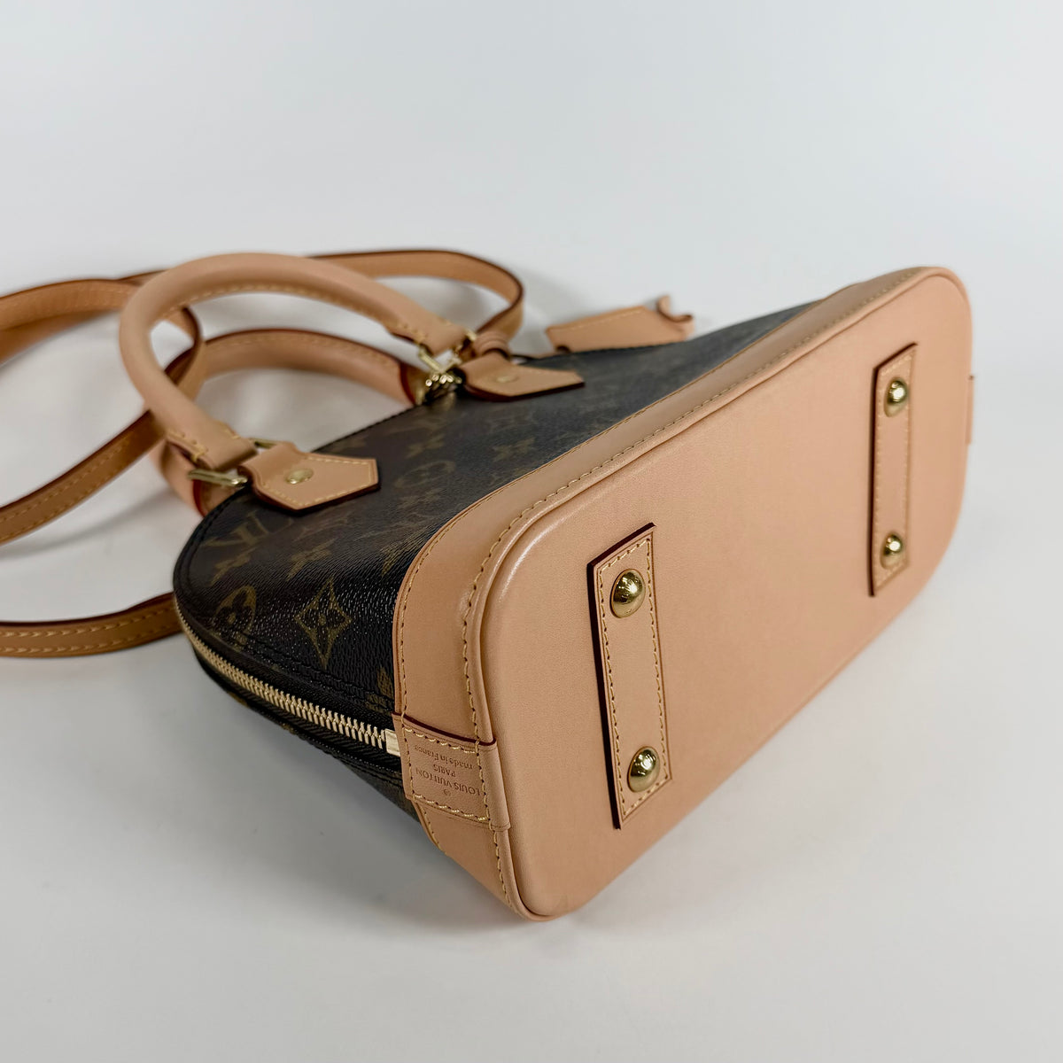 2605 secondhand LV Alma BB shoulder strap Clochette AA2144