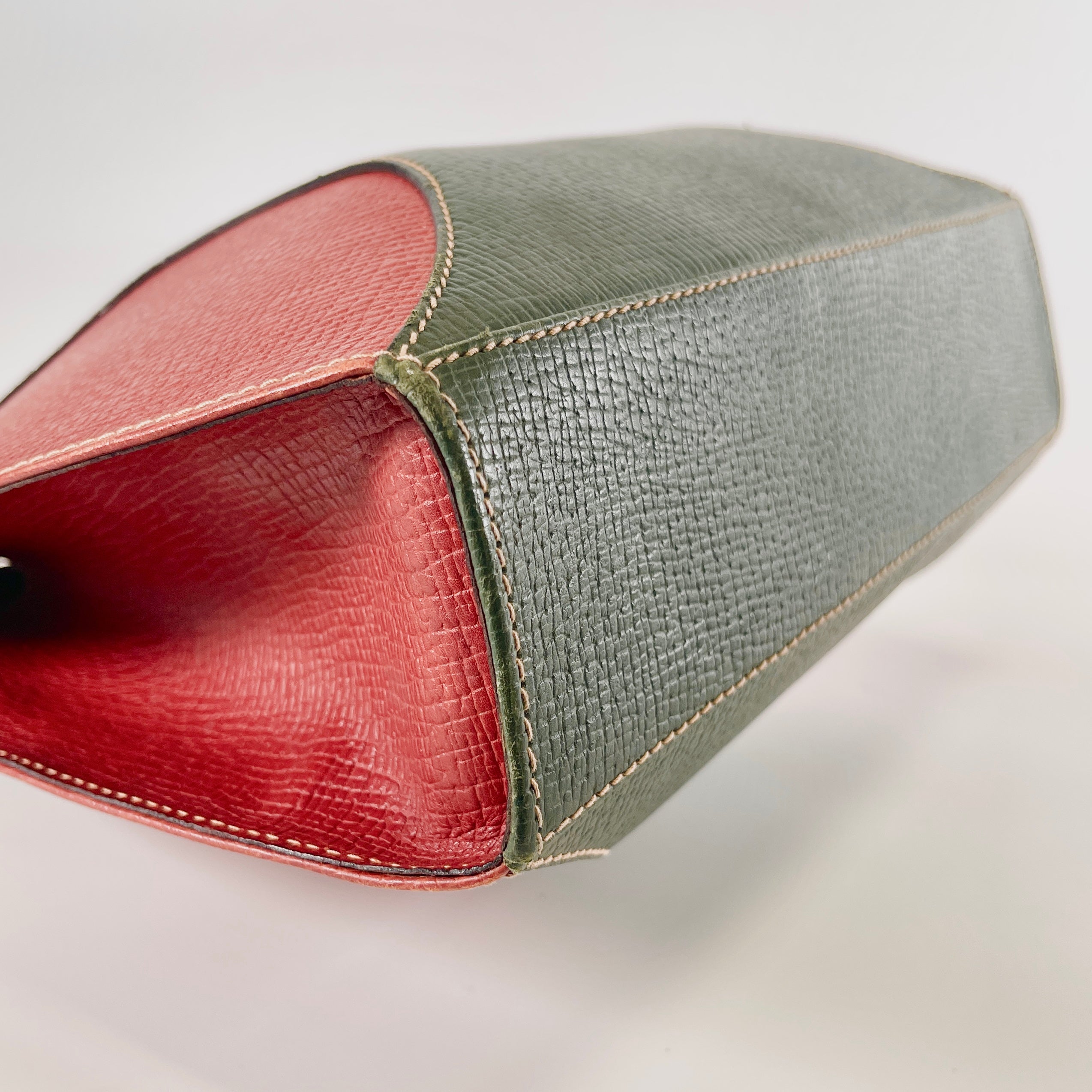 2604 secondhand LOEWE hand bag