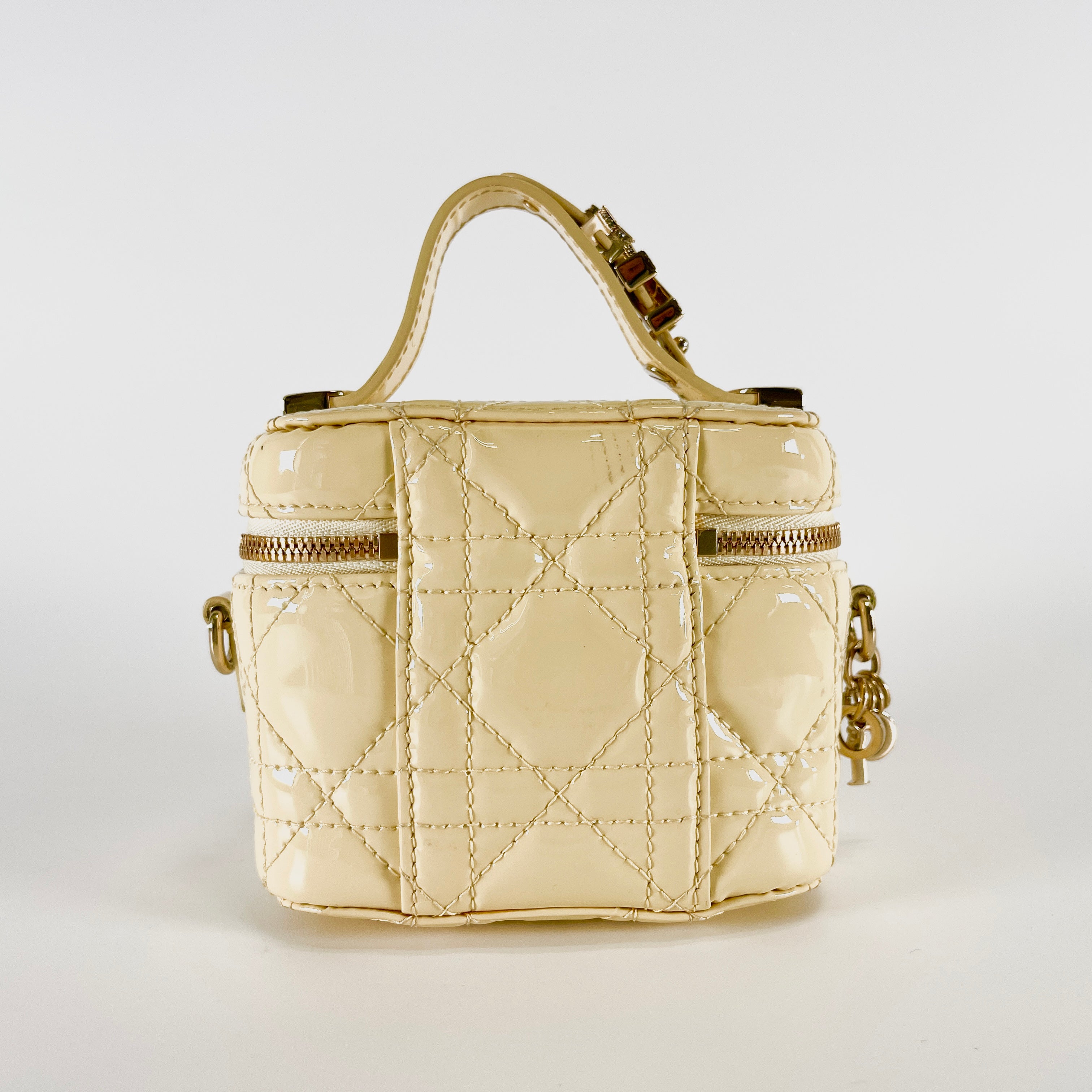 2605 secondhand CD Micro Lady Dior Vanity