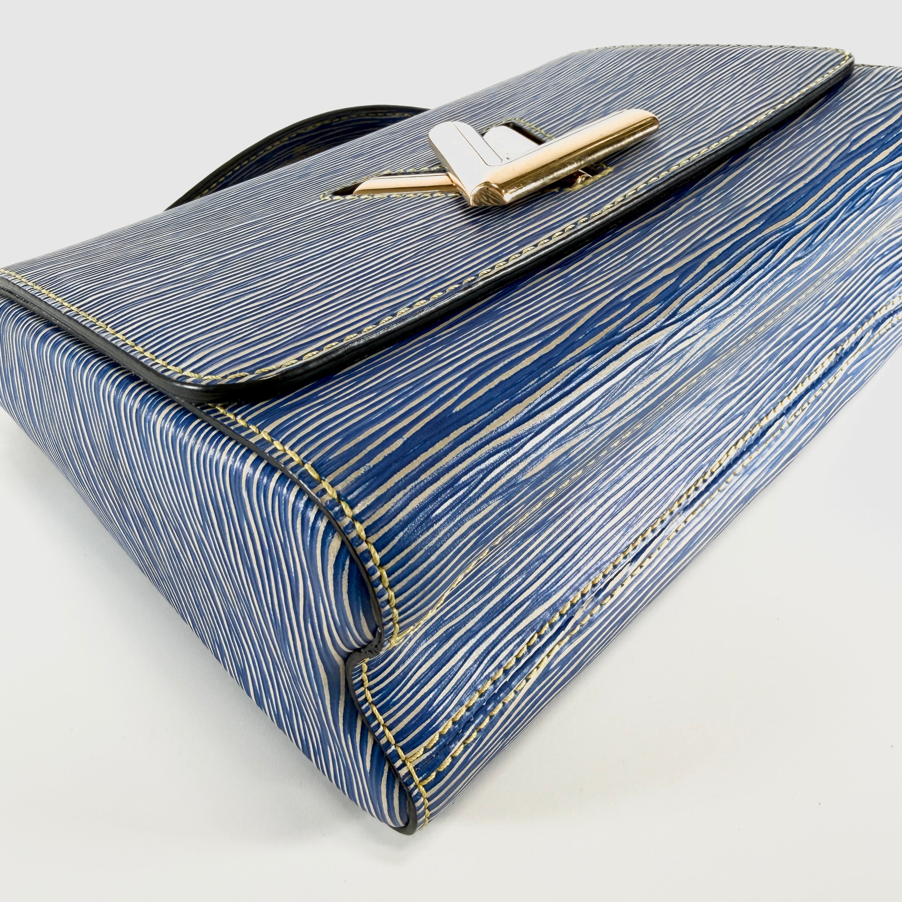 2605 secondhand LV Epi denim Twist M51065 CROSS BODY BAG