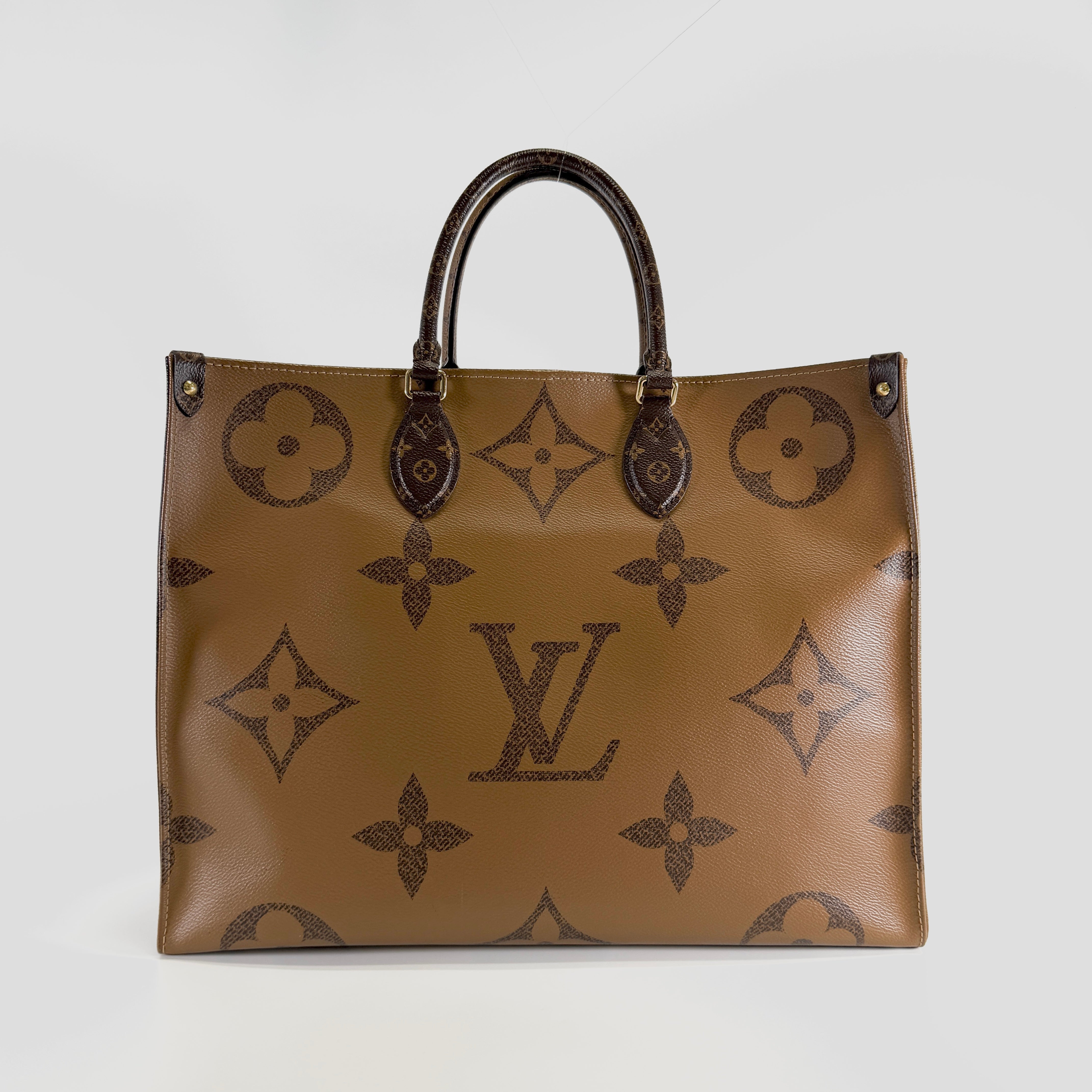 2607 secondhand LV On the Go MM Reverse