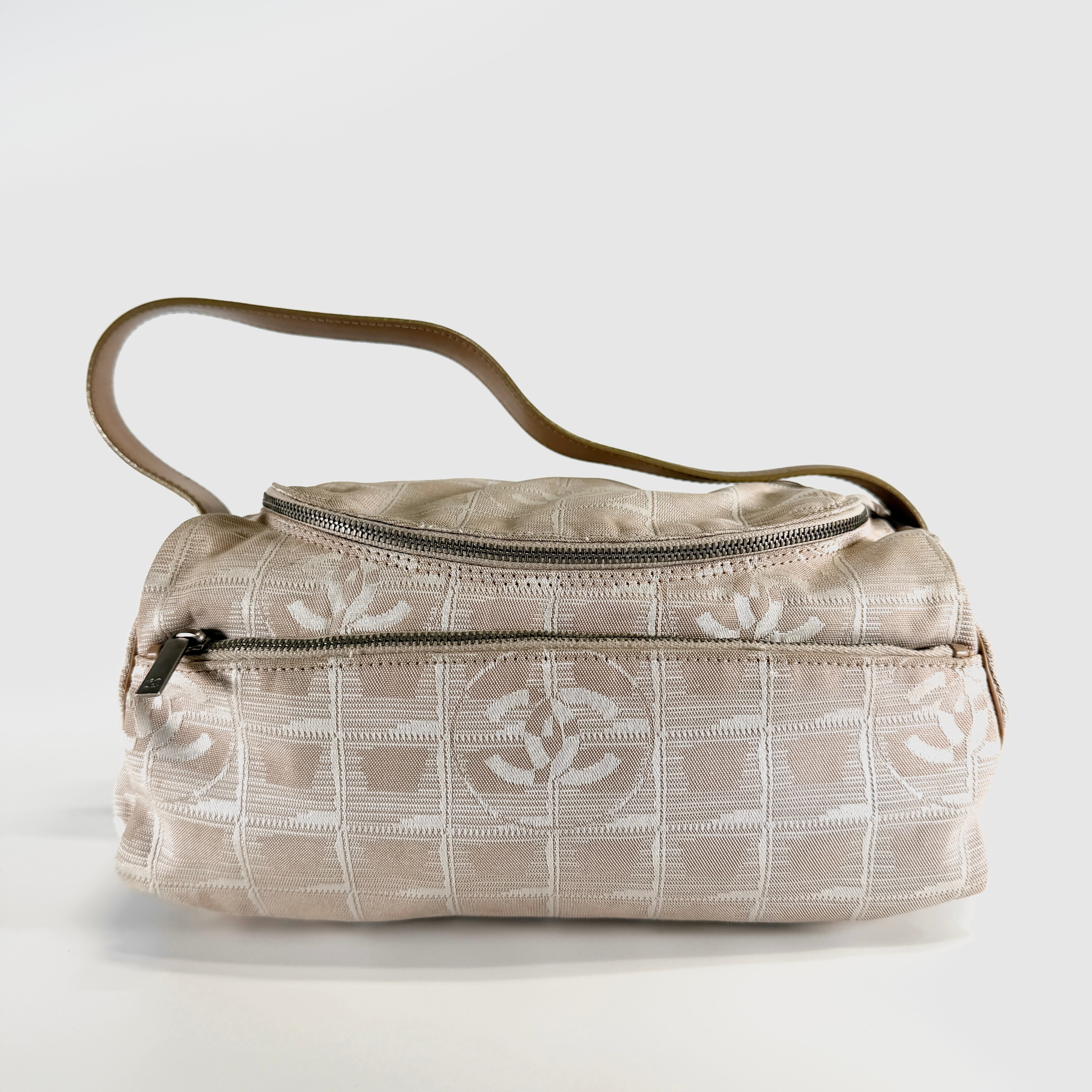 2606 secondhand CHANEL Vanity bag Travel line