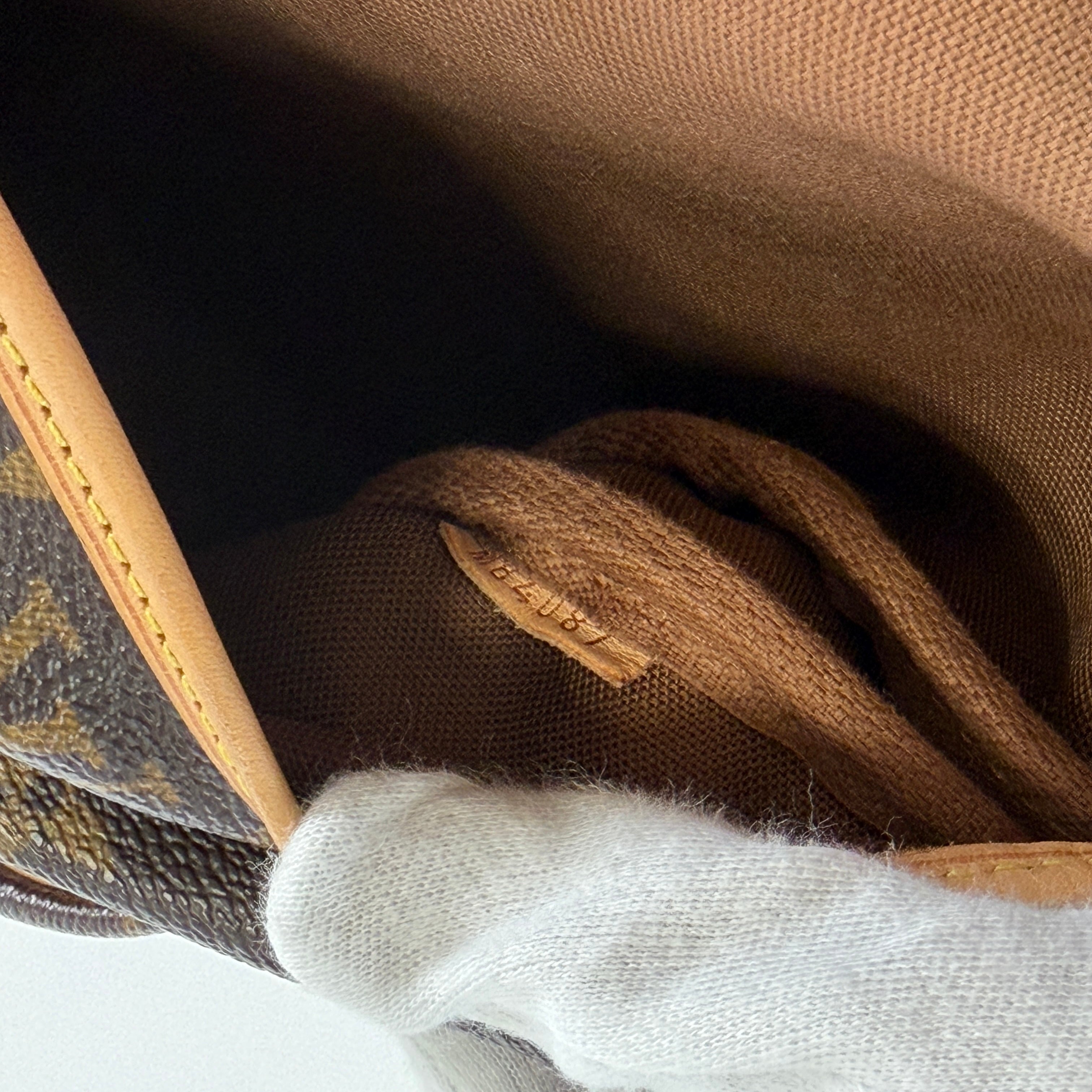 2606 secondhand LV Monogram Saumur 30