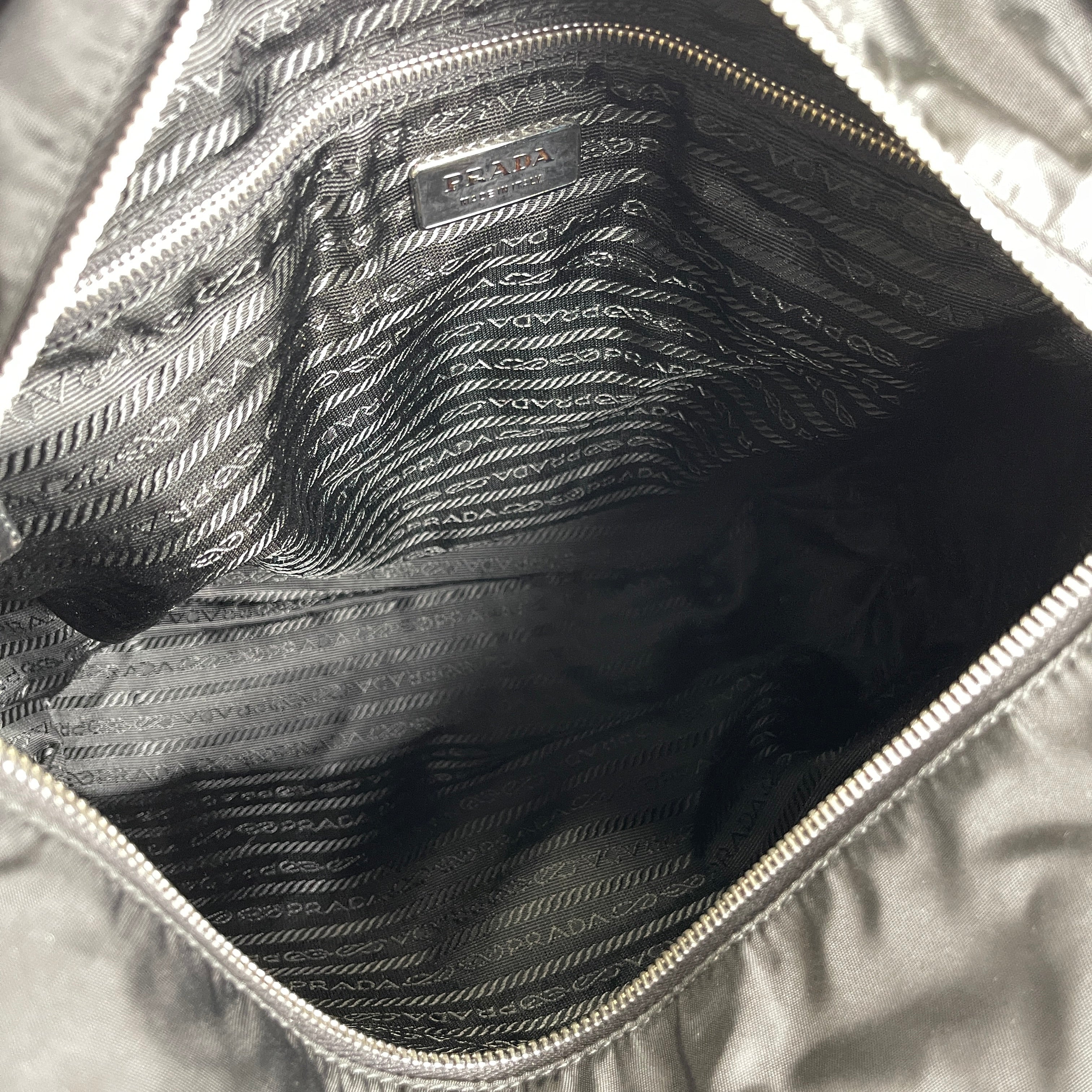 2604 secondhand PRADA calf × nylon Tote black