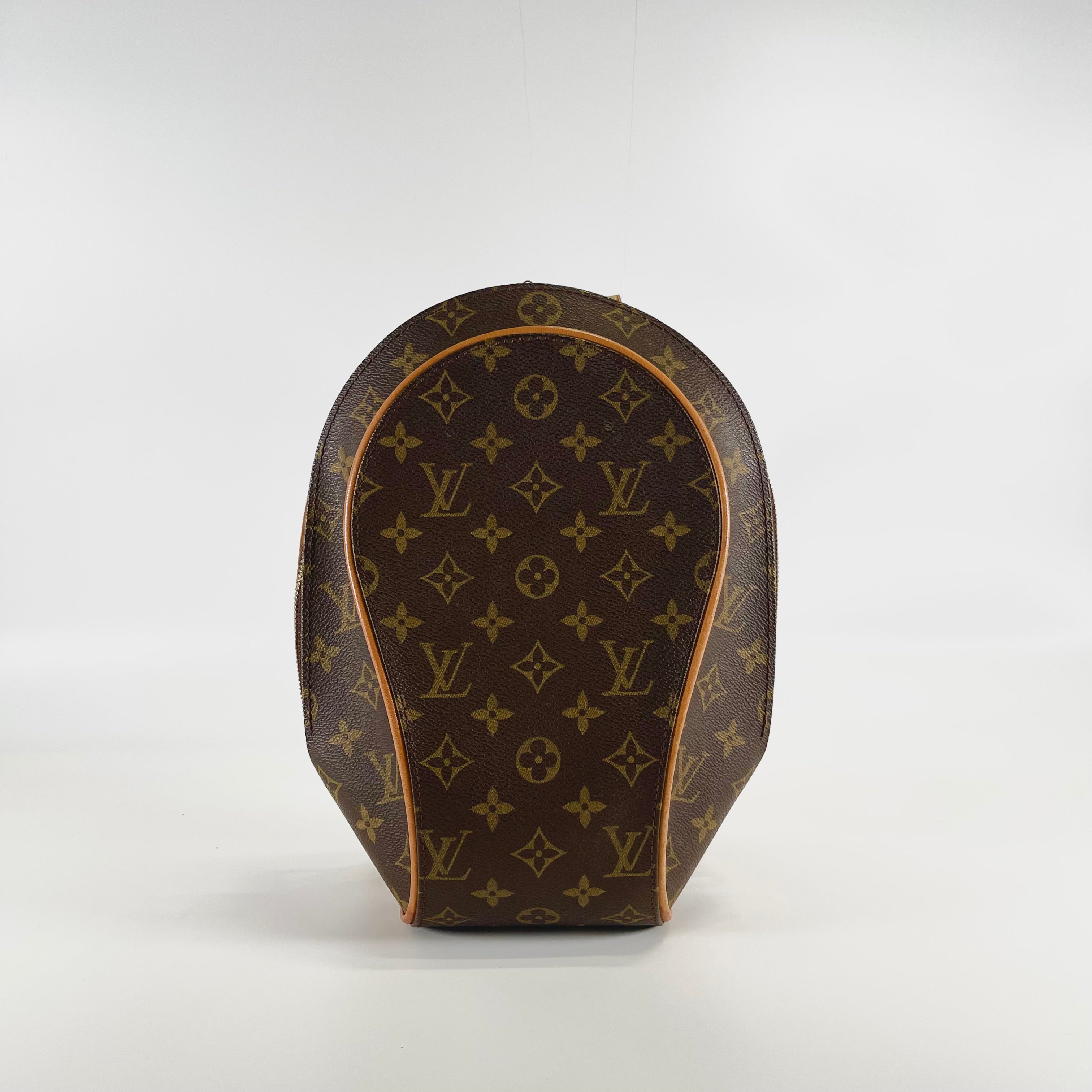 2602 secondhand LV Monogram Ellipse Sack Ad