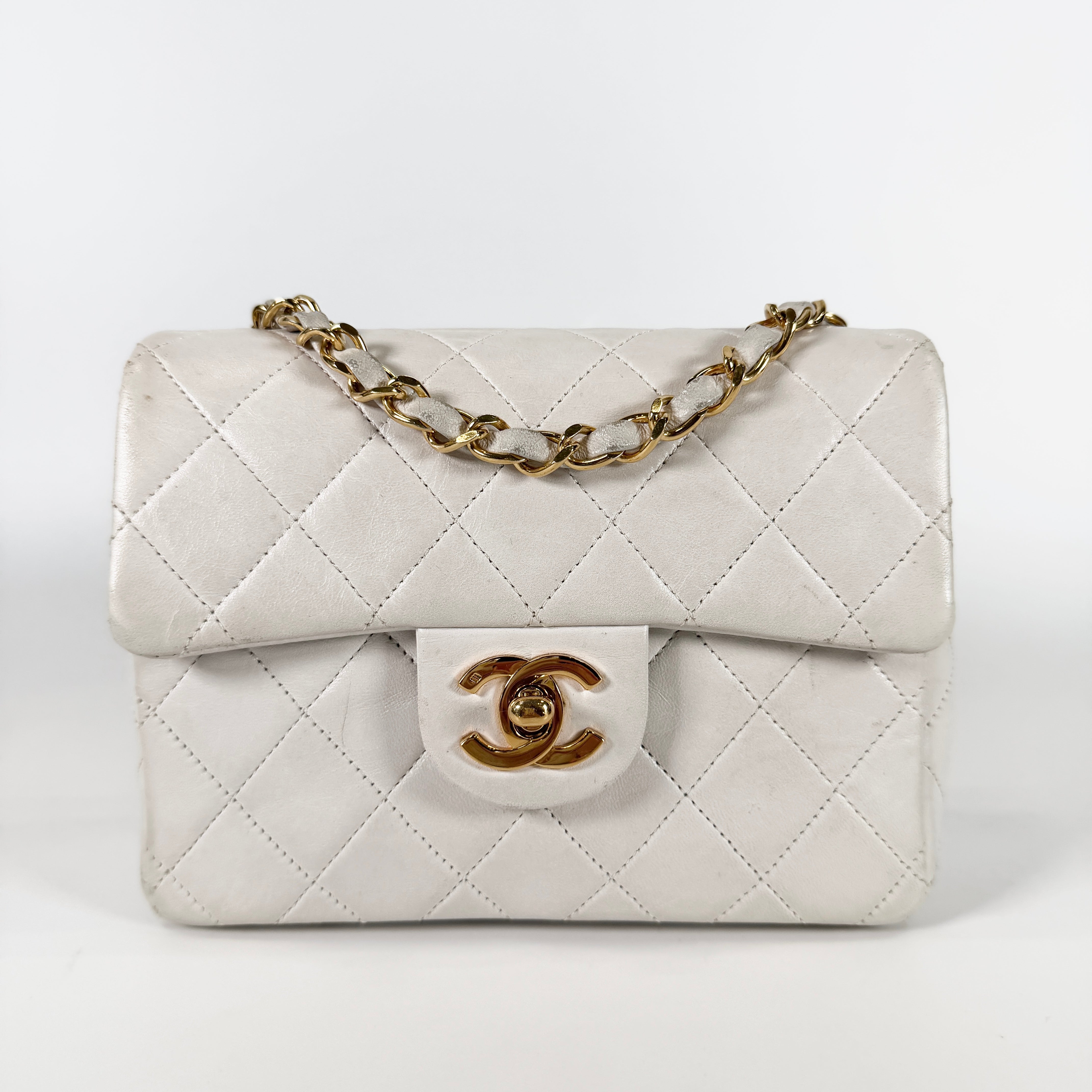 2605 secondhand CHANEL single flap mini Matelasse + box 〇