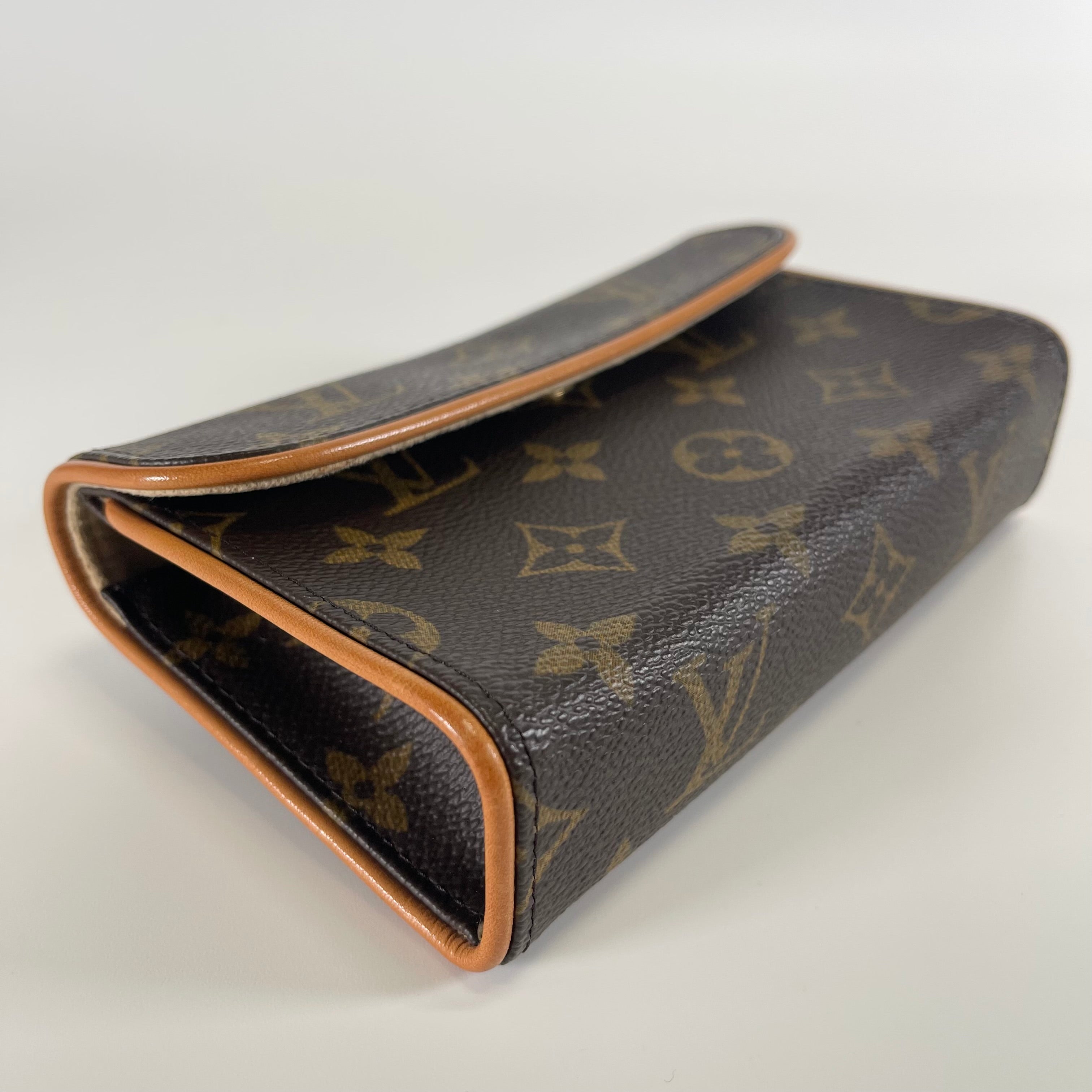 2605 secondhand LV bag Pochette M51855/FL0014/ Monogram