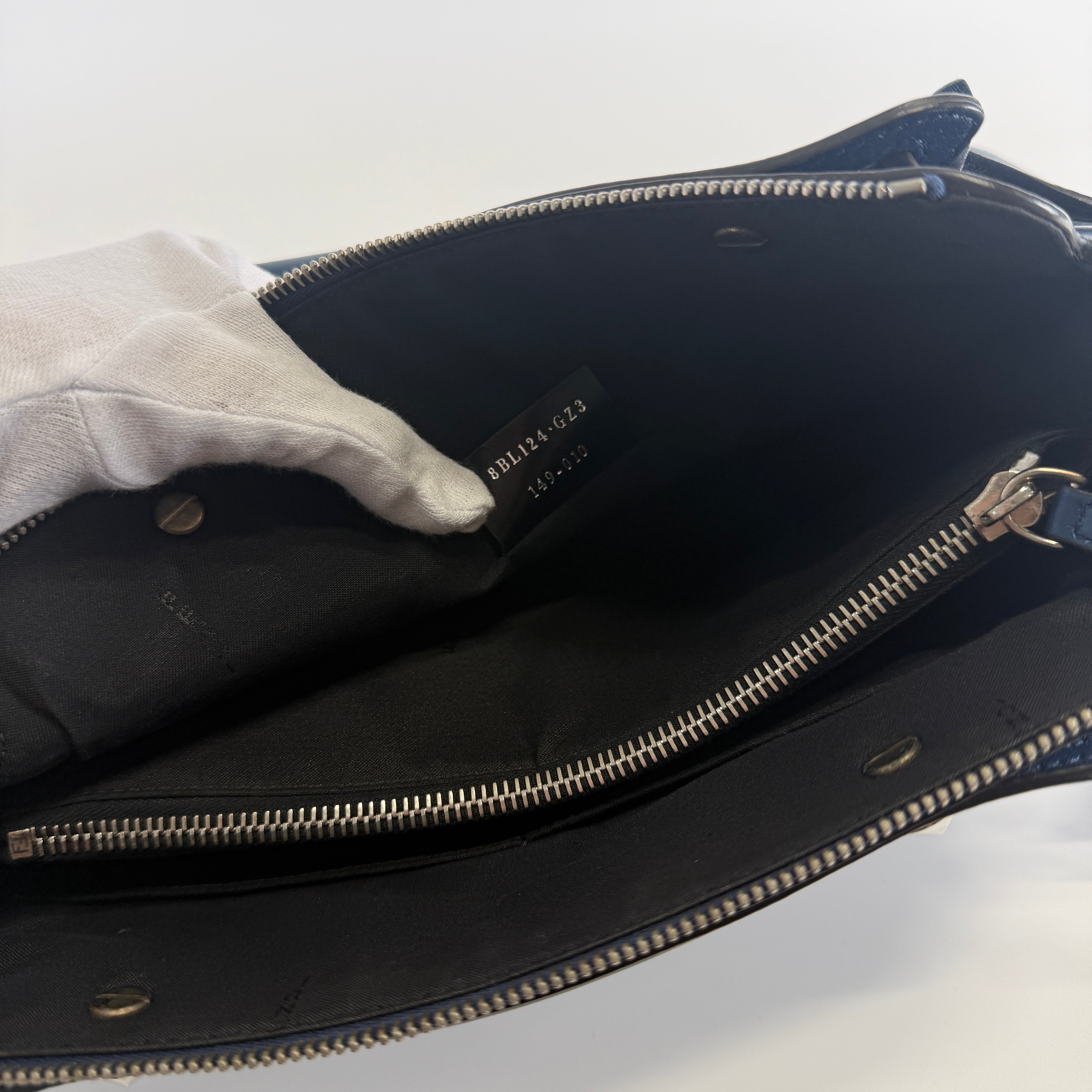 2606 secondhand FENDI By the Way medium leather 2WAY hand bag blue 8BL124