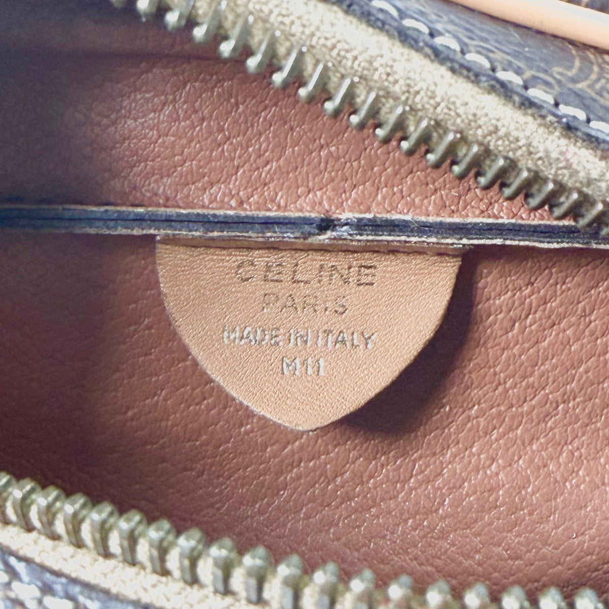 2607 secondhand CELINE Macadam Waist bag