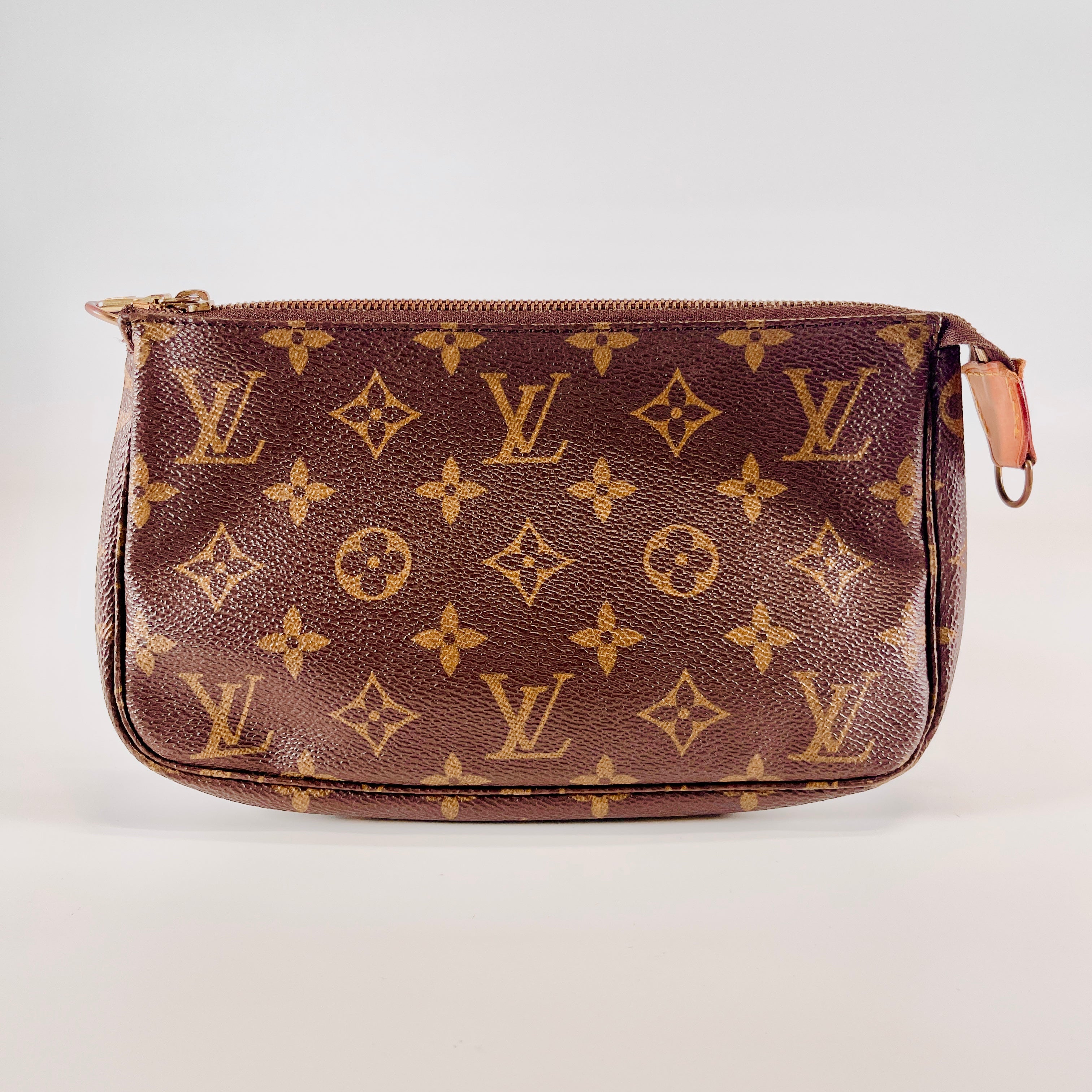 2602 secondhand LV Monogram Pochette accessories M51980 AR0060
