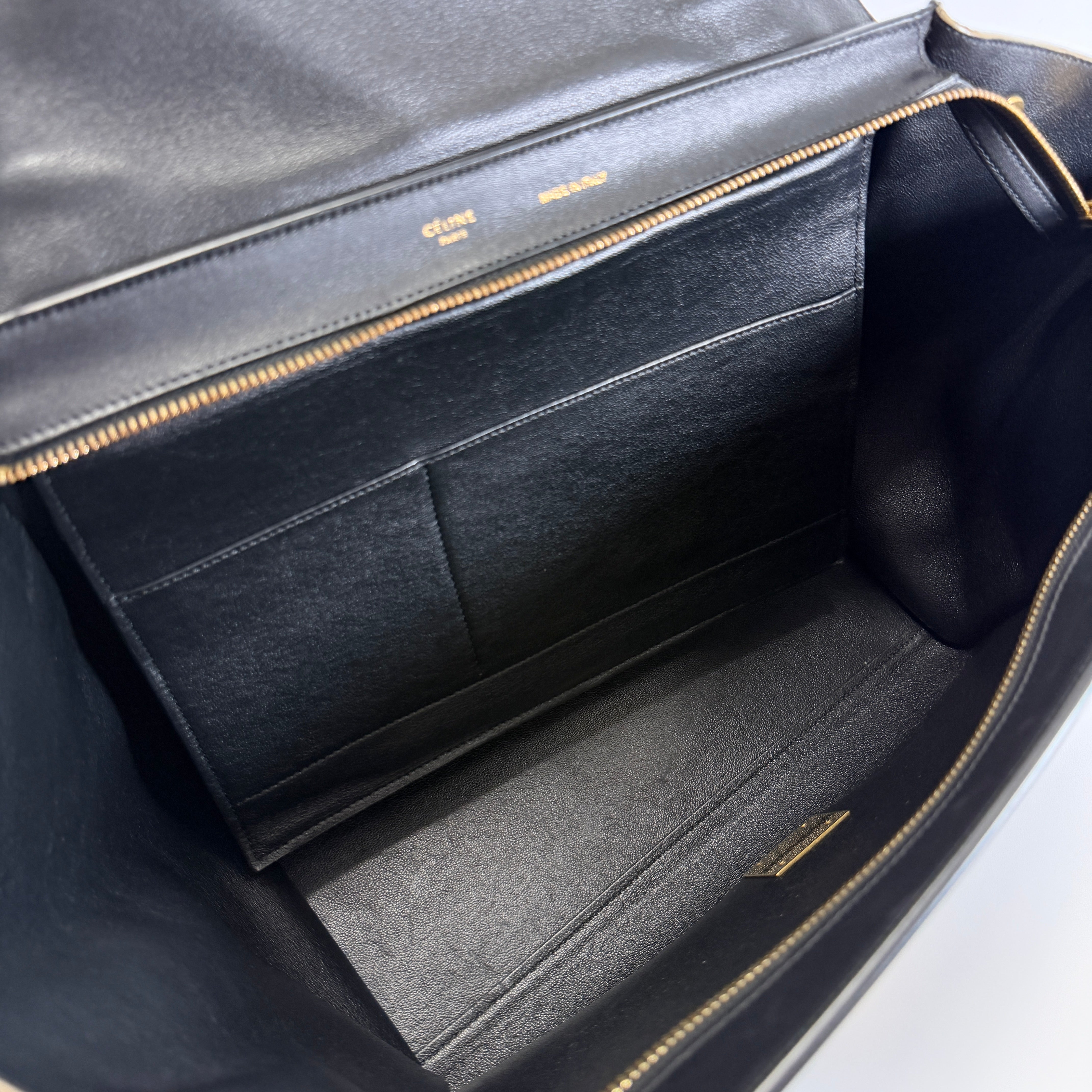 2606 secondhand CELINE Shoulder bag / Crossbody Bag Trapeze