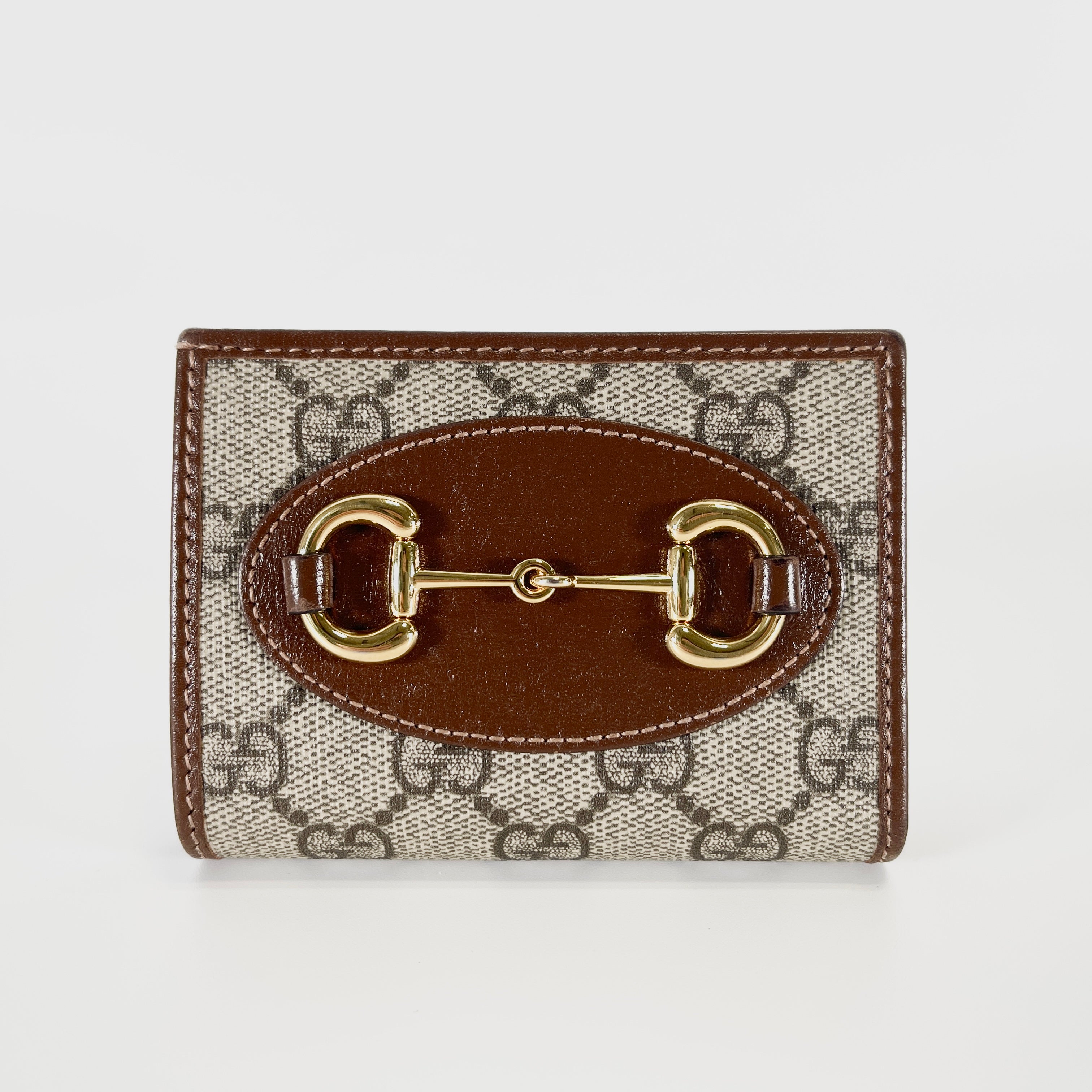 2605 secondhand GUCCI GG Supreme Horsebit Compact Wallet