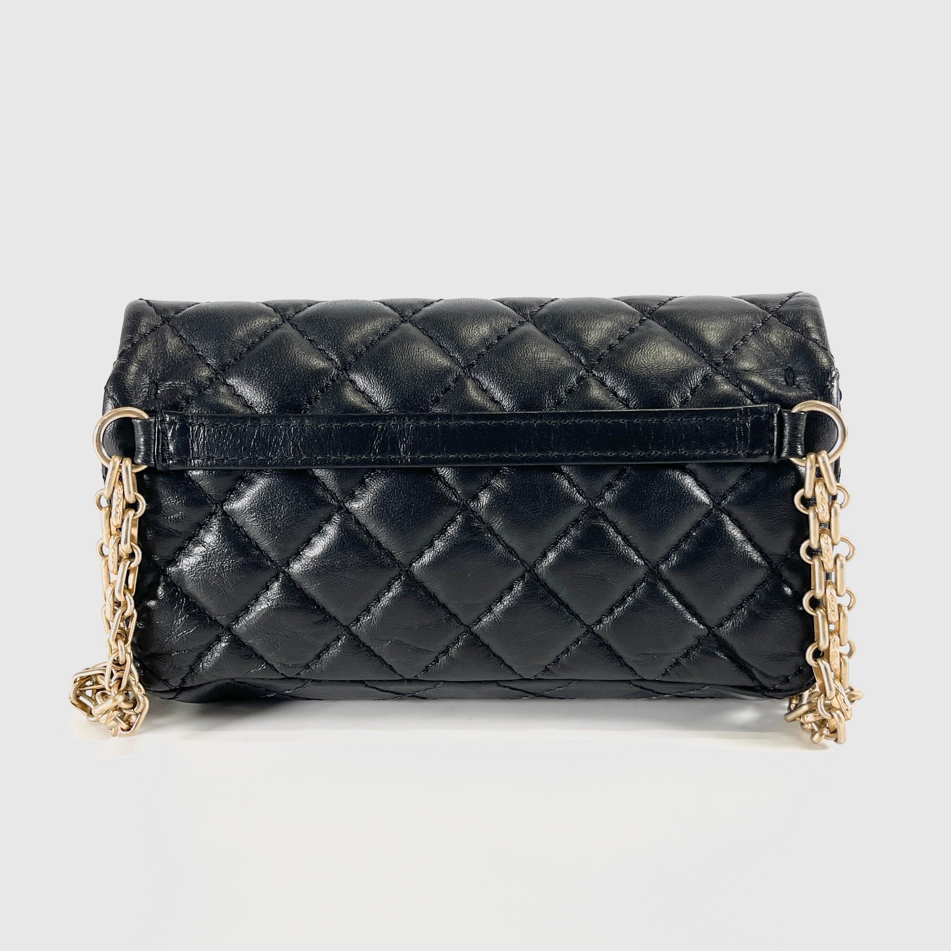 2605 secondhand CHANEL brand bag enamel chain pink