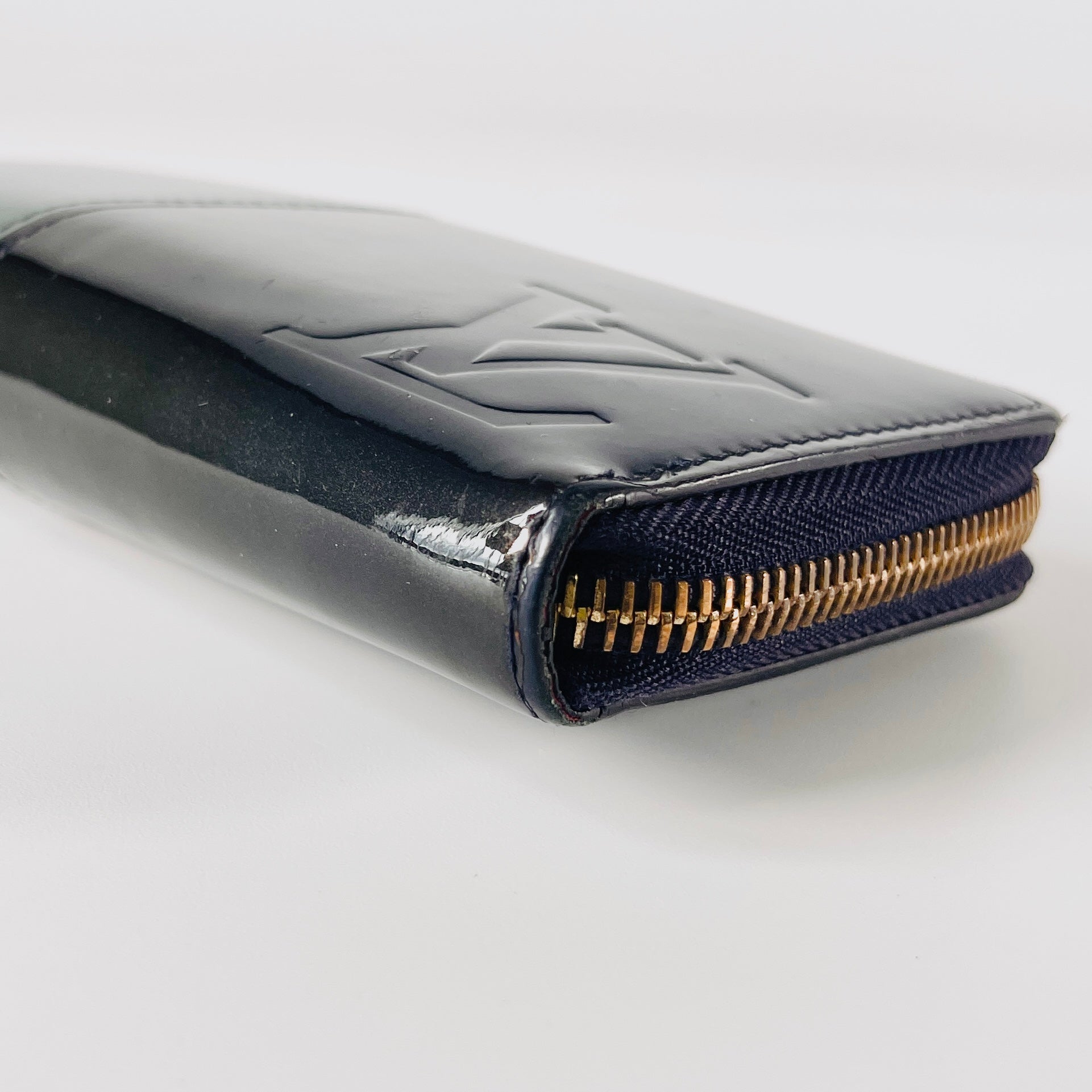 2605 secondhand LV Wallet M64111 Portefeuille UB3107