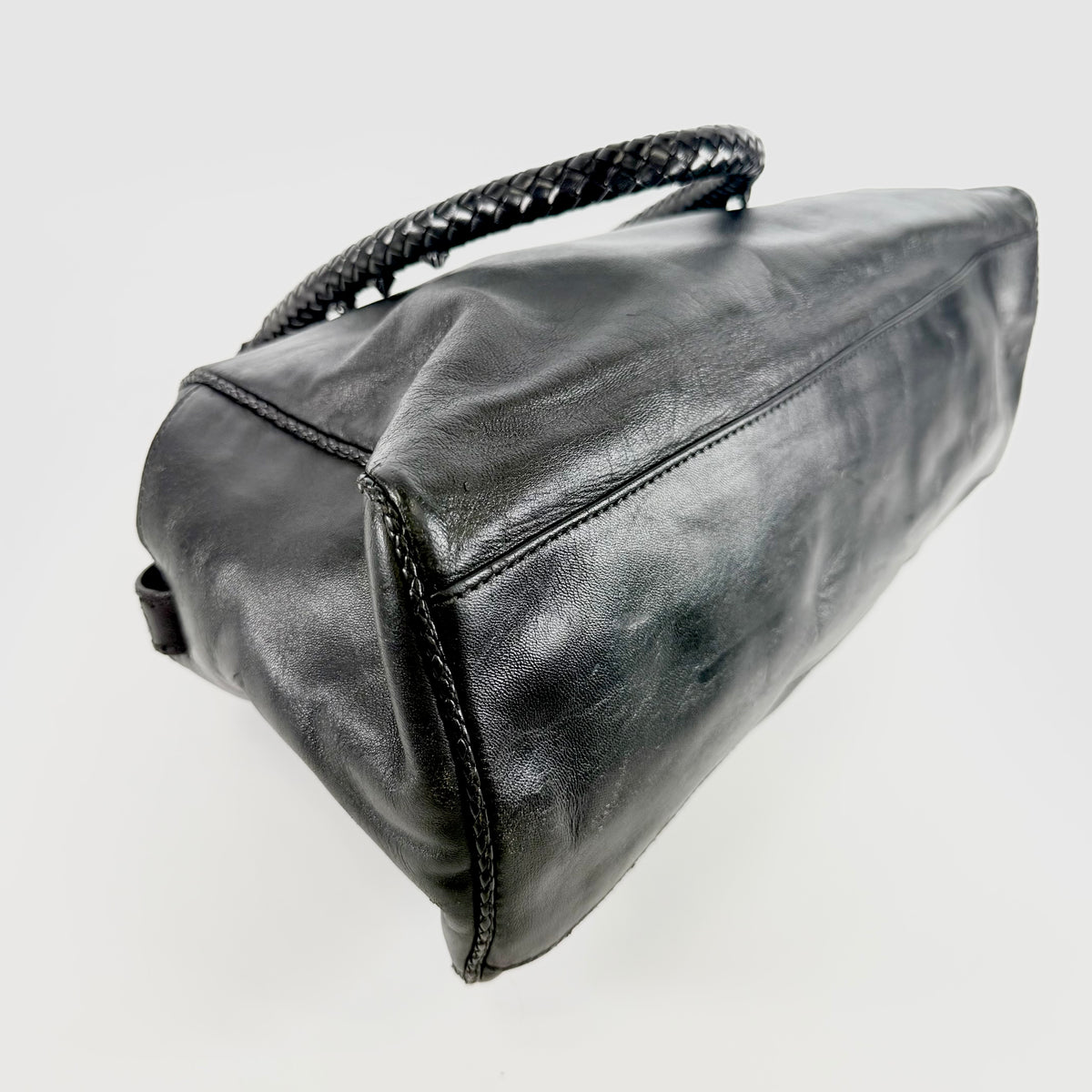 2607 secondhand FENDI hand bag