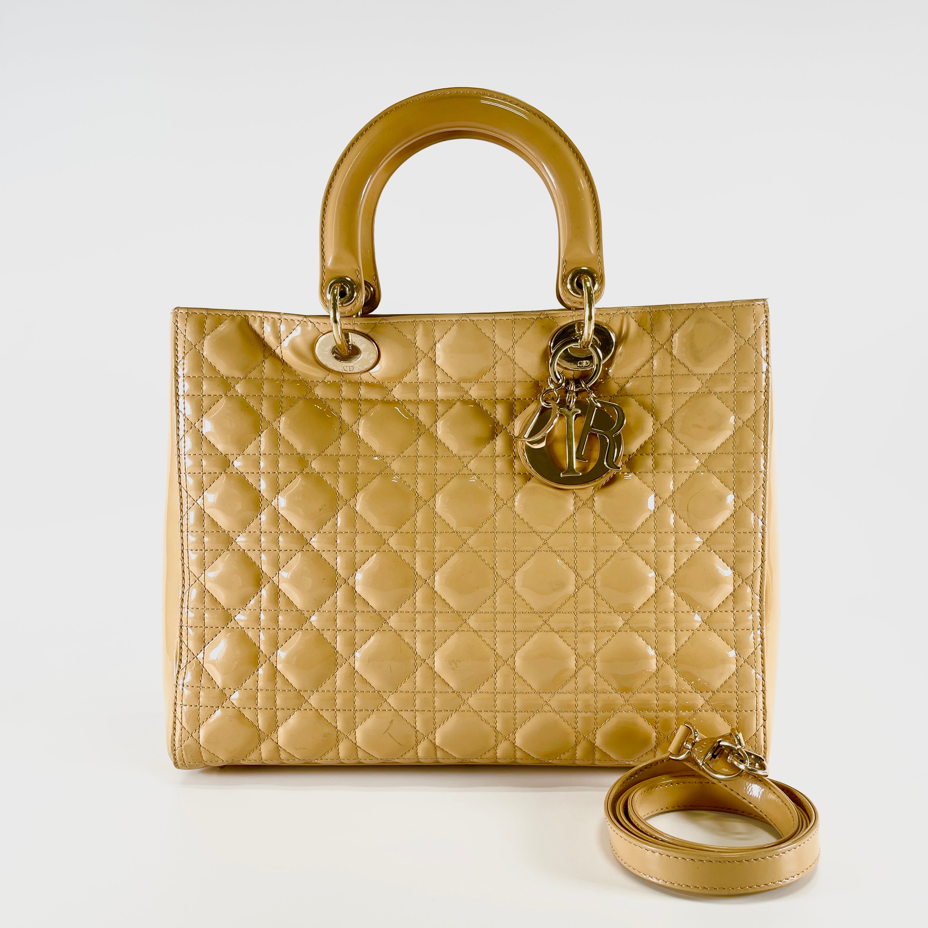 2604 secondhand CD Lady Dior Large patent