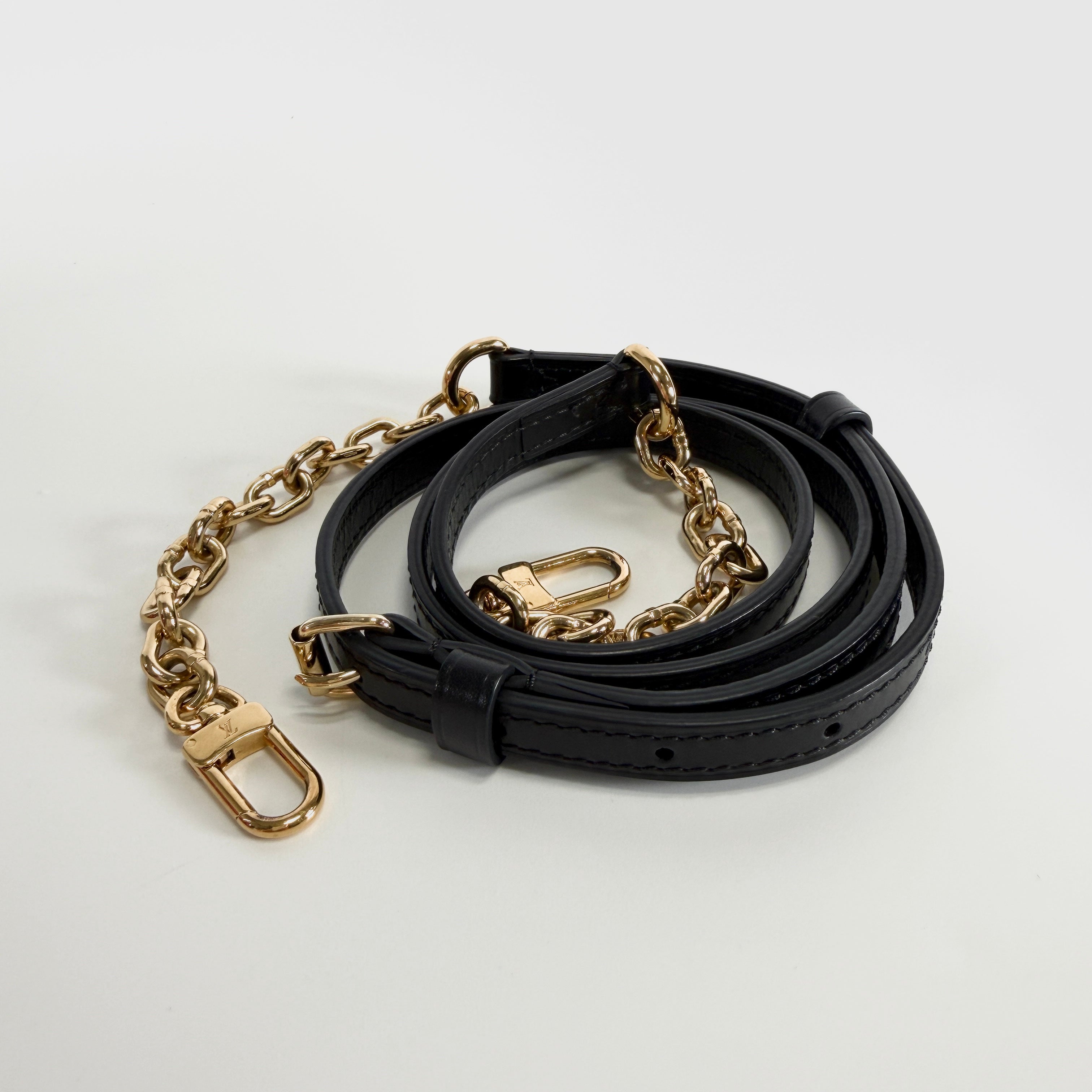 2605 secondhand LV Epi M51697 trunk clutch Rouge × Noir shoulder strap