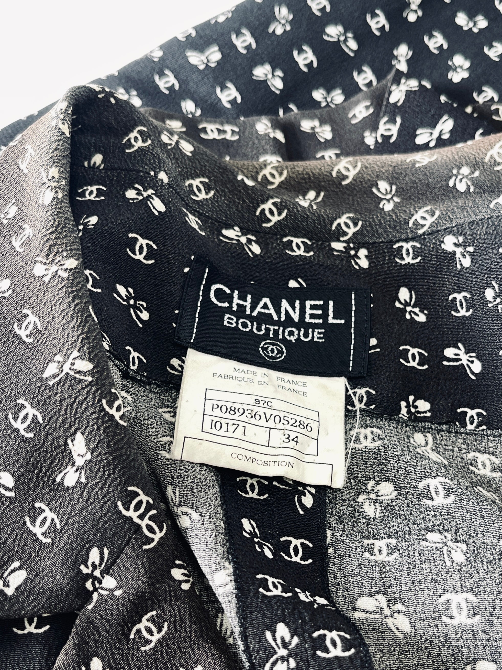 2606 secondhand CHANEL set up