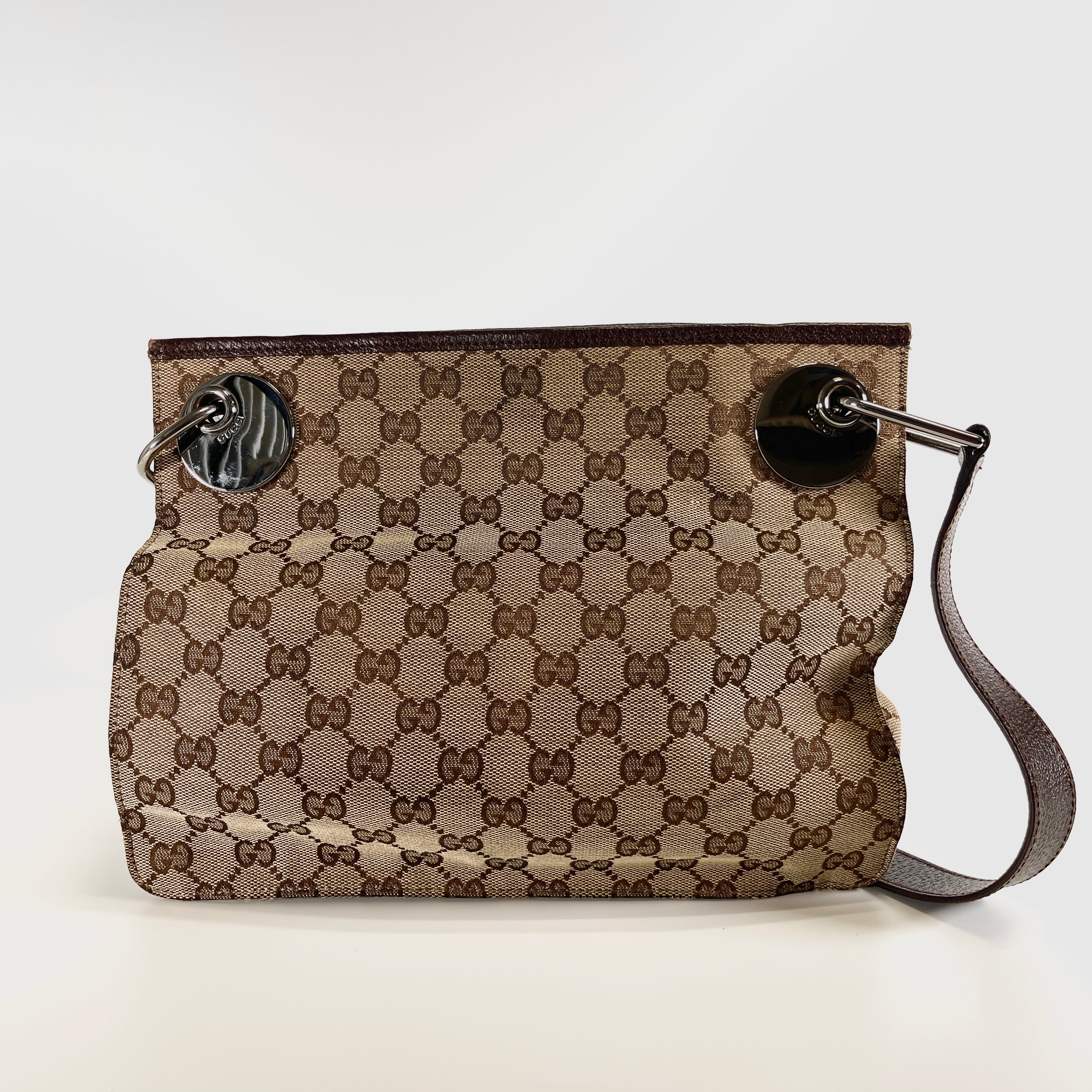 2605 secondhand GUCCI GG canvas Eclipse Shoulder bag