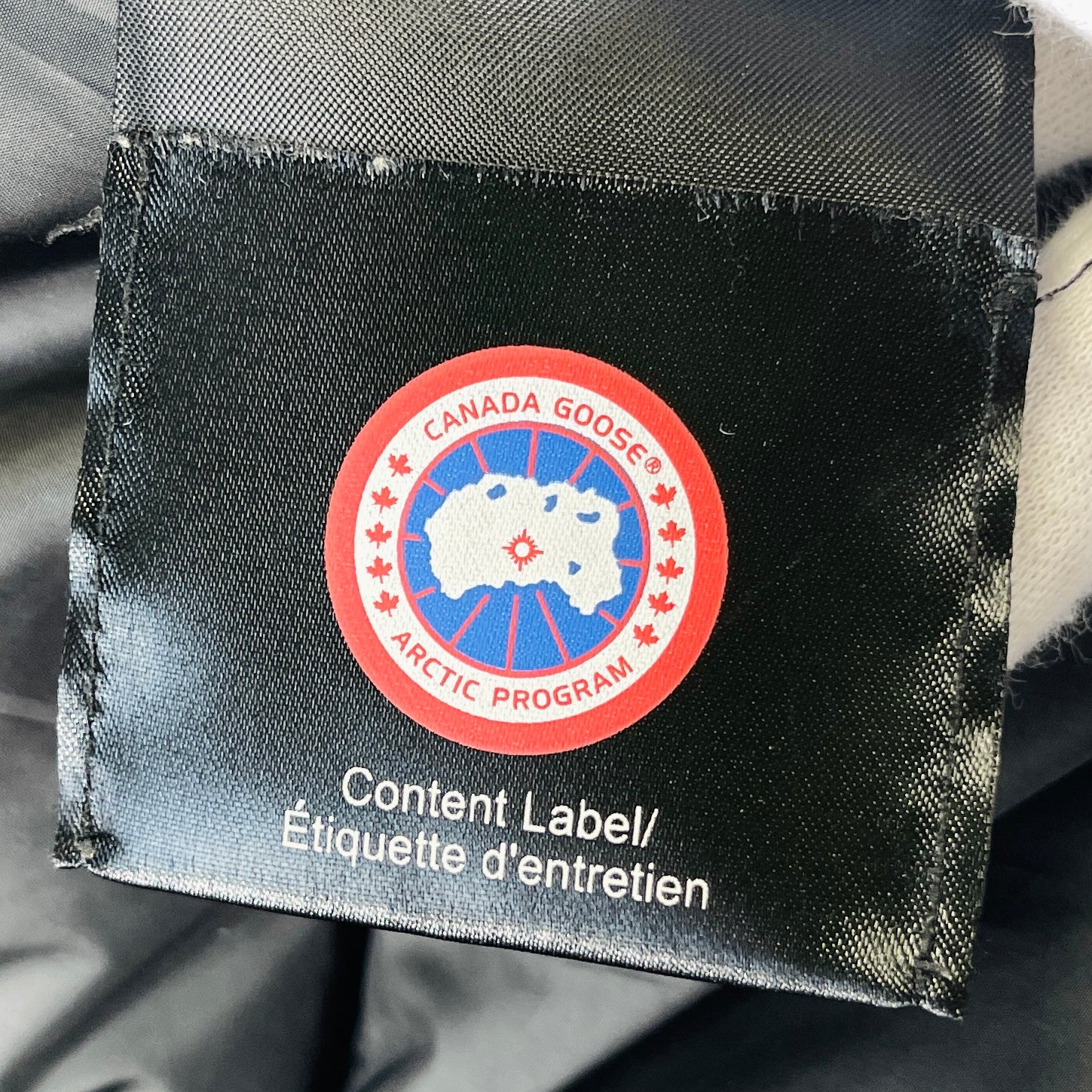 2601 CANADA GOOSE Down jacket size :S