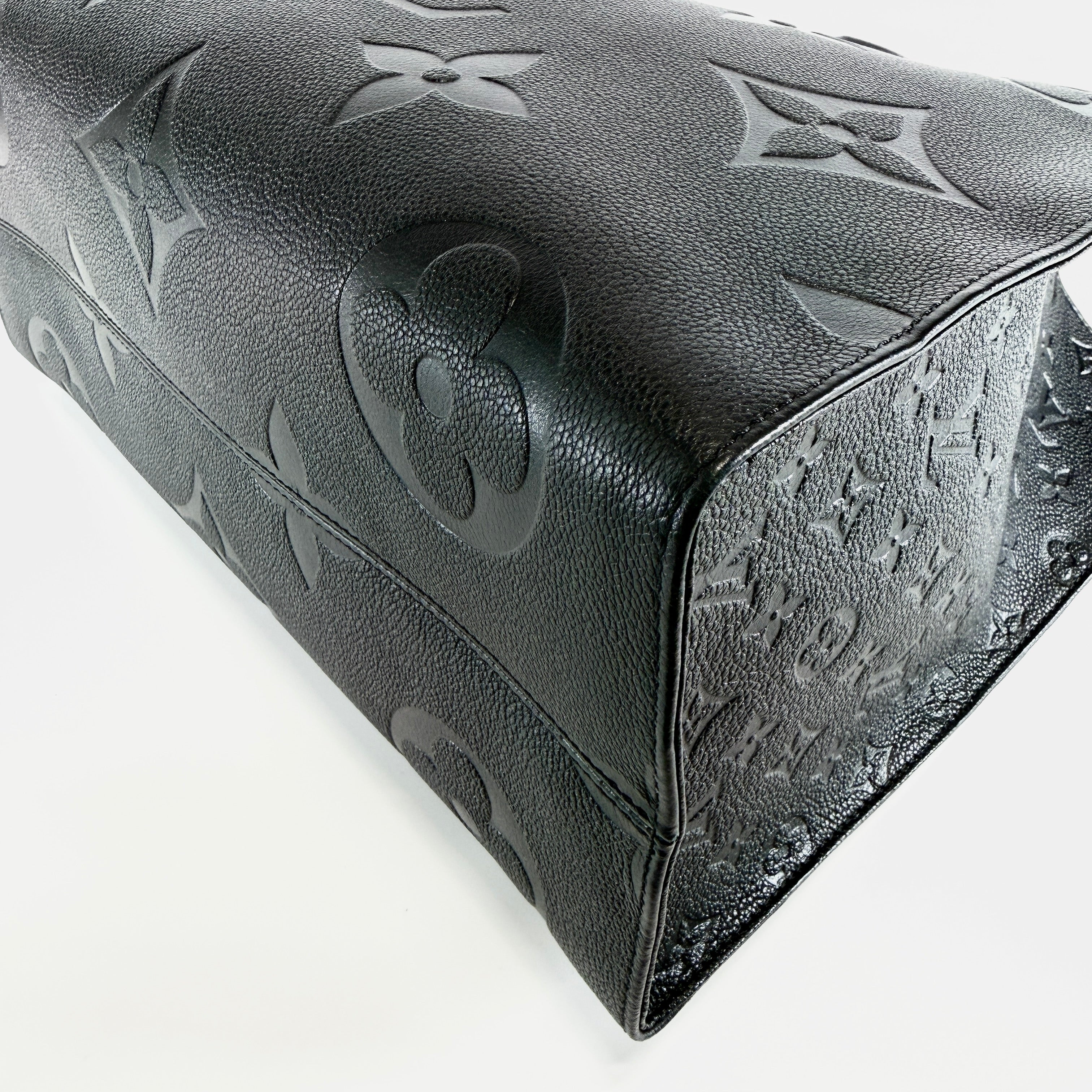 2605 secondhand LV On the Go GM M44925 IC Empreinte / Noir