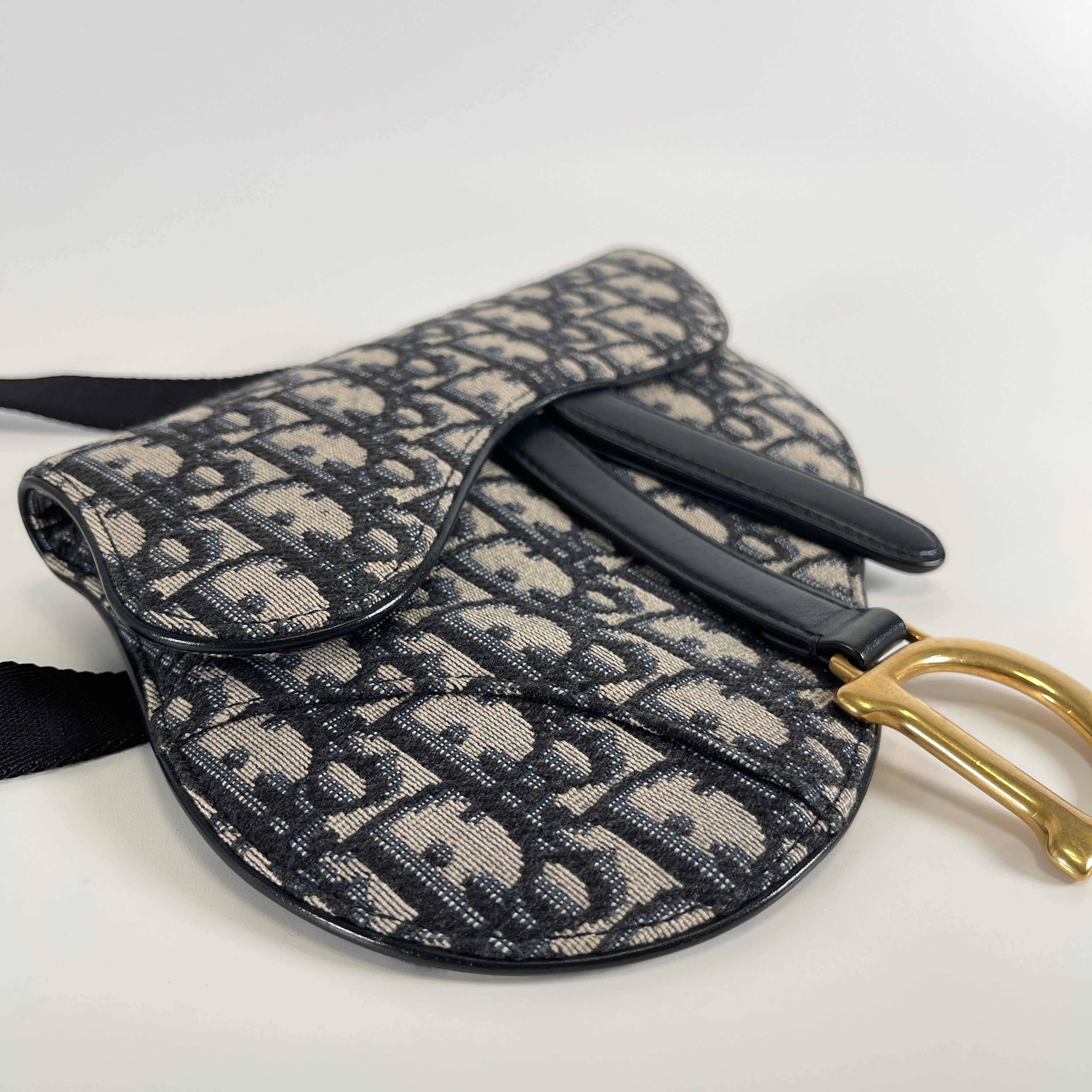 2605 secondhand CD of leak saddle canvas Waist pouch Navy
