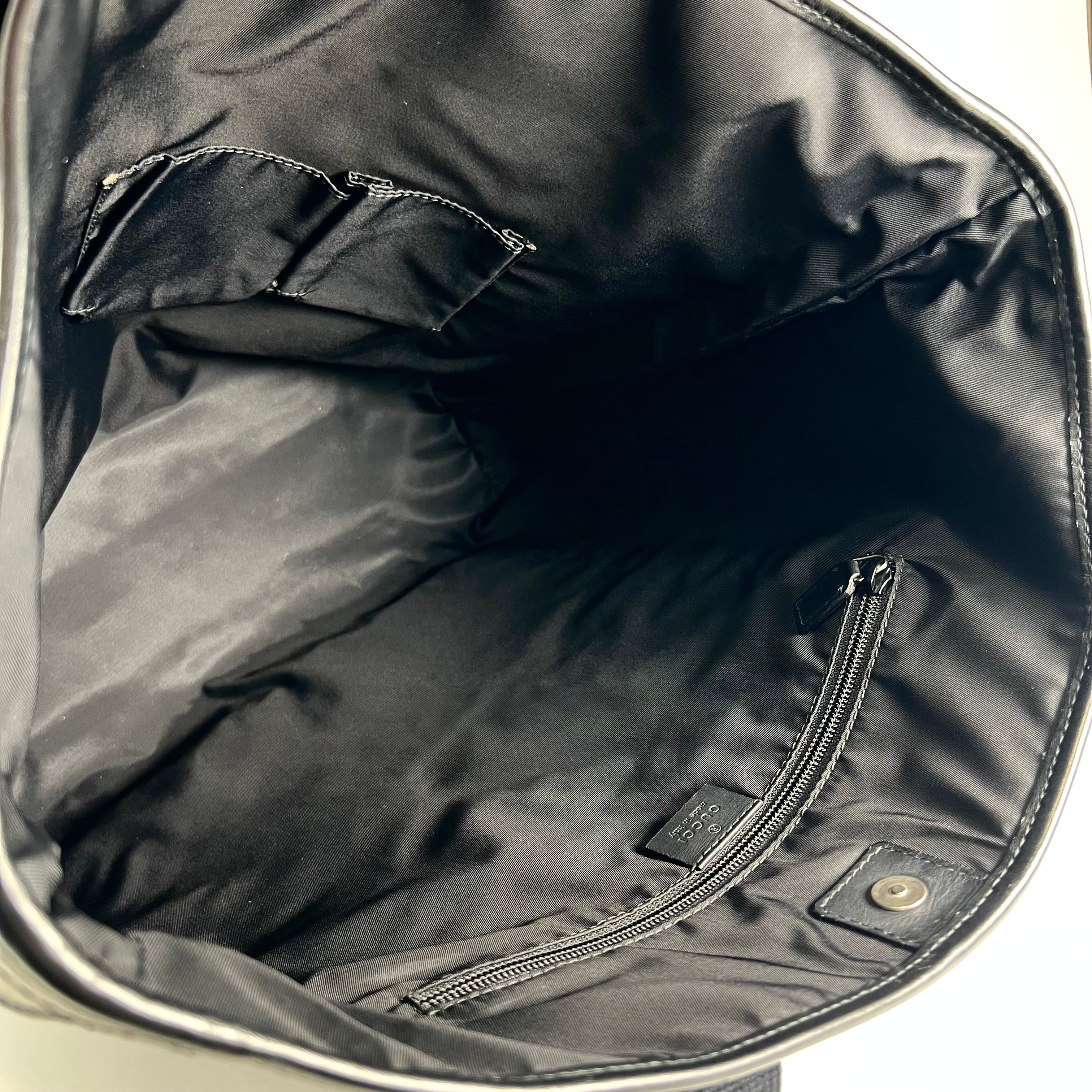 2605 secondhand GUCCI GG Island Tote Bag black