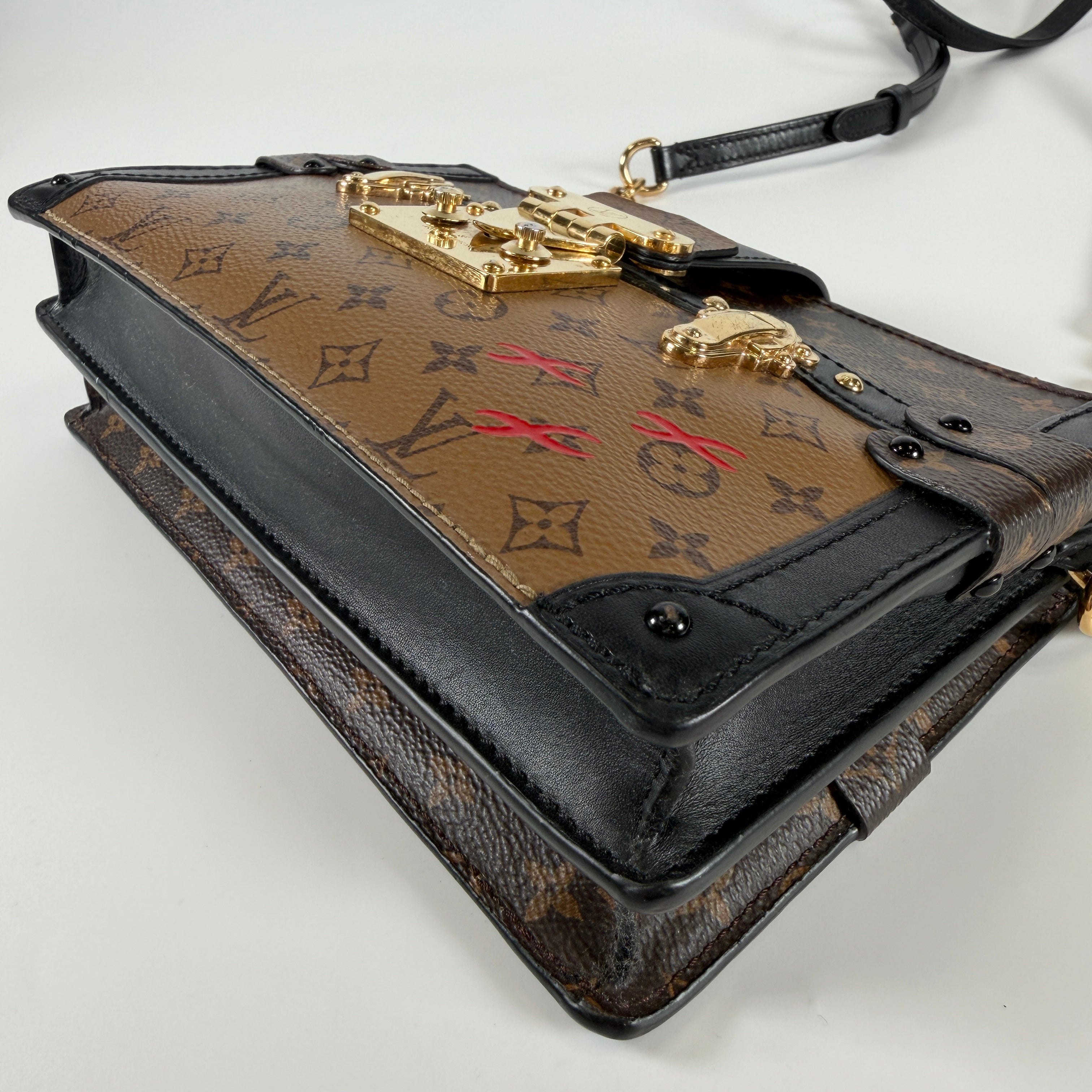 2606 secondhand LV Monogram / mono grams Reverse M43596 trunk clutch RFID
