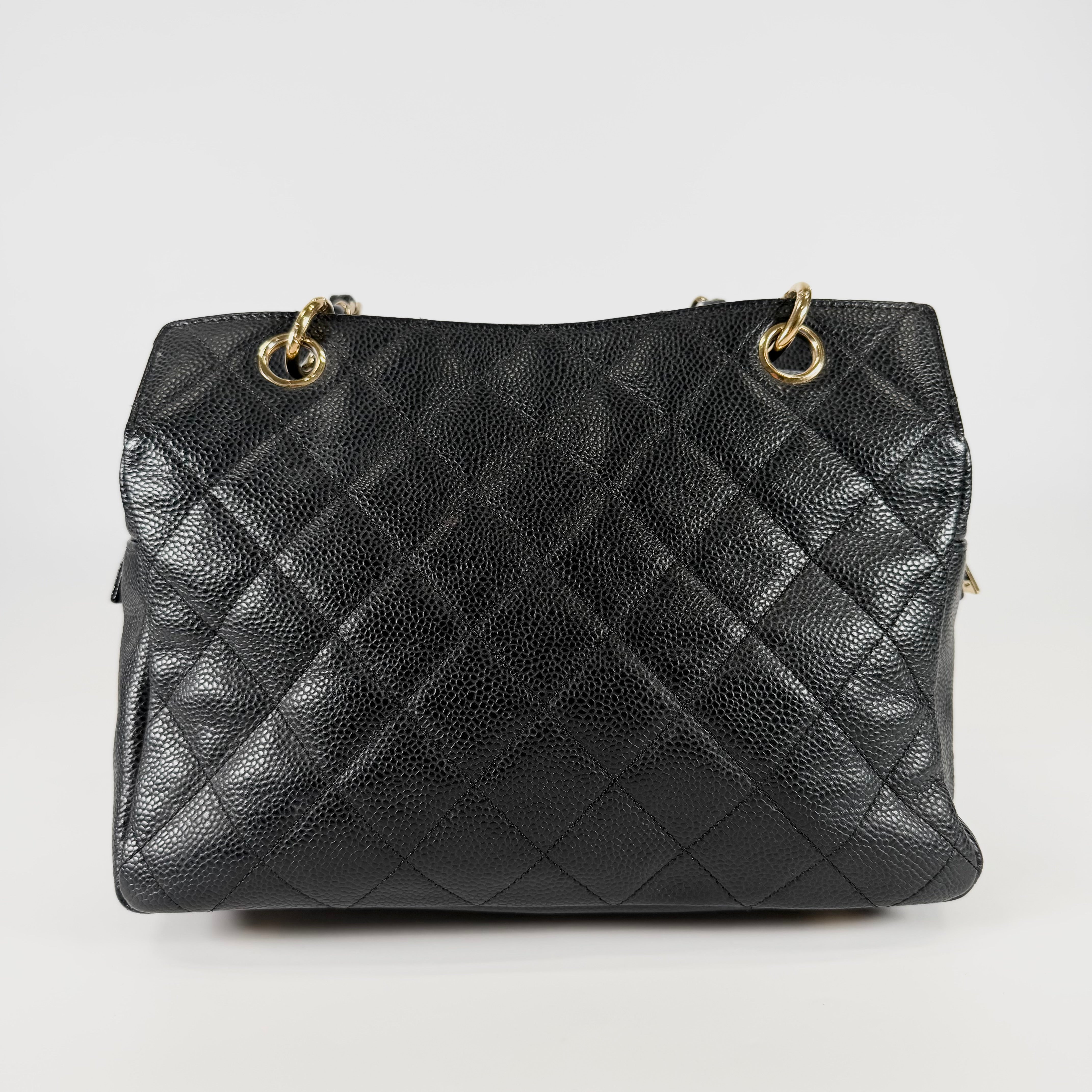 2607 secondhand CHANEL Shoulder bag / Crossbody Bag