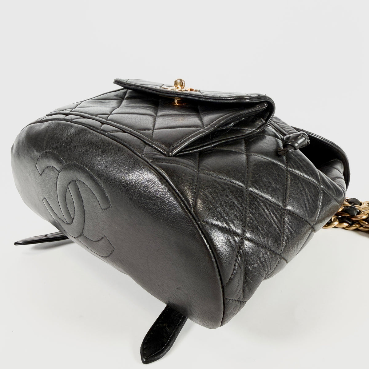 2607 secondhand CHANEL backpack