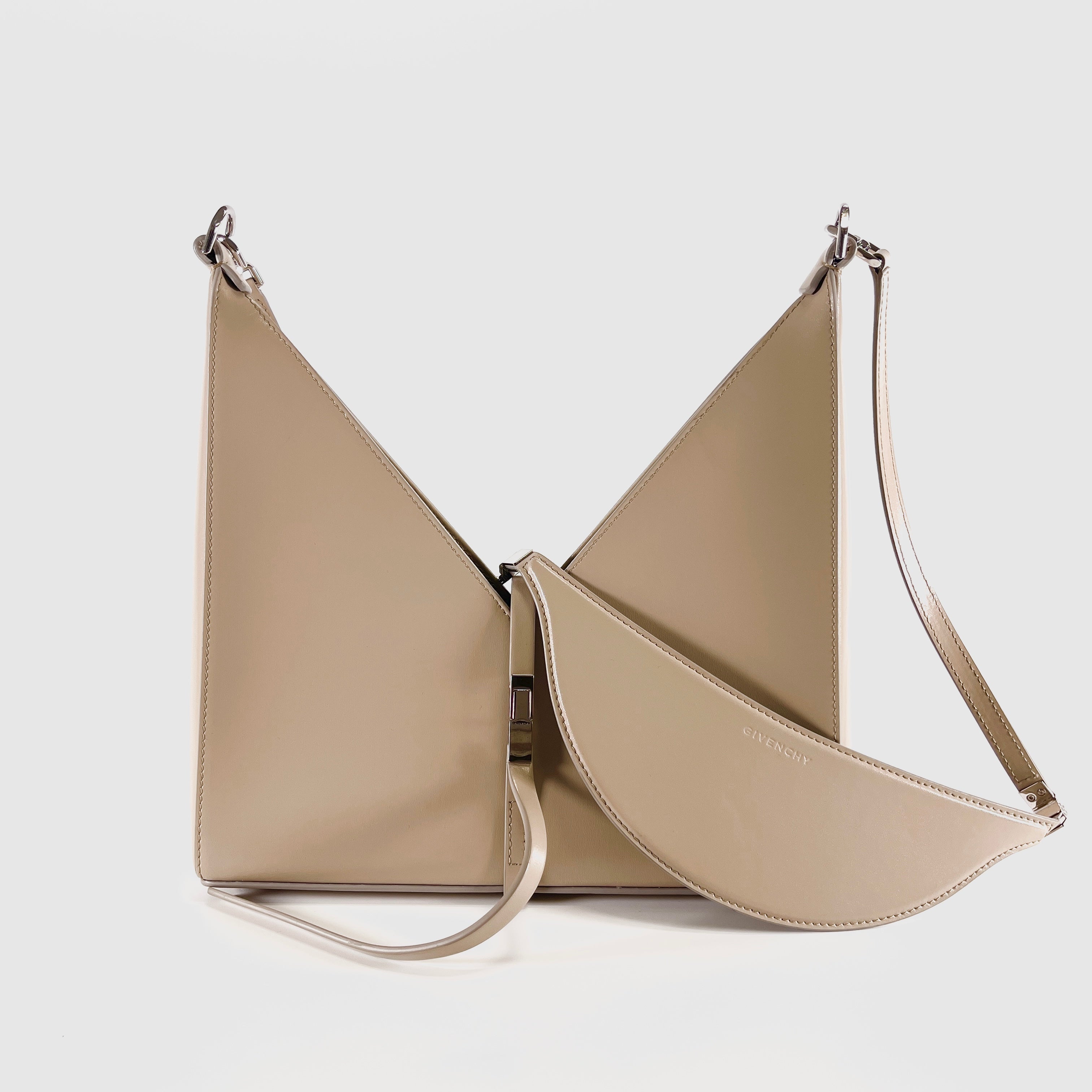 2604 secondhand GIVENCHY van bag shoulder beige / leather
