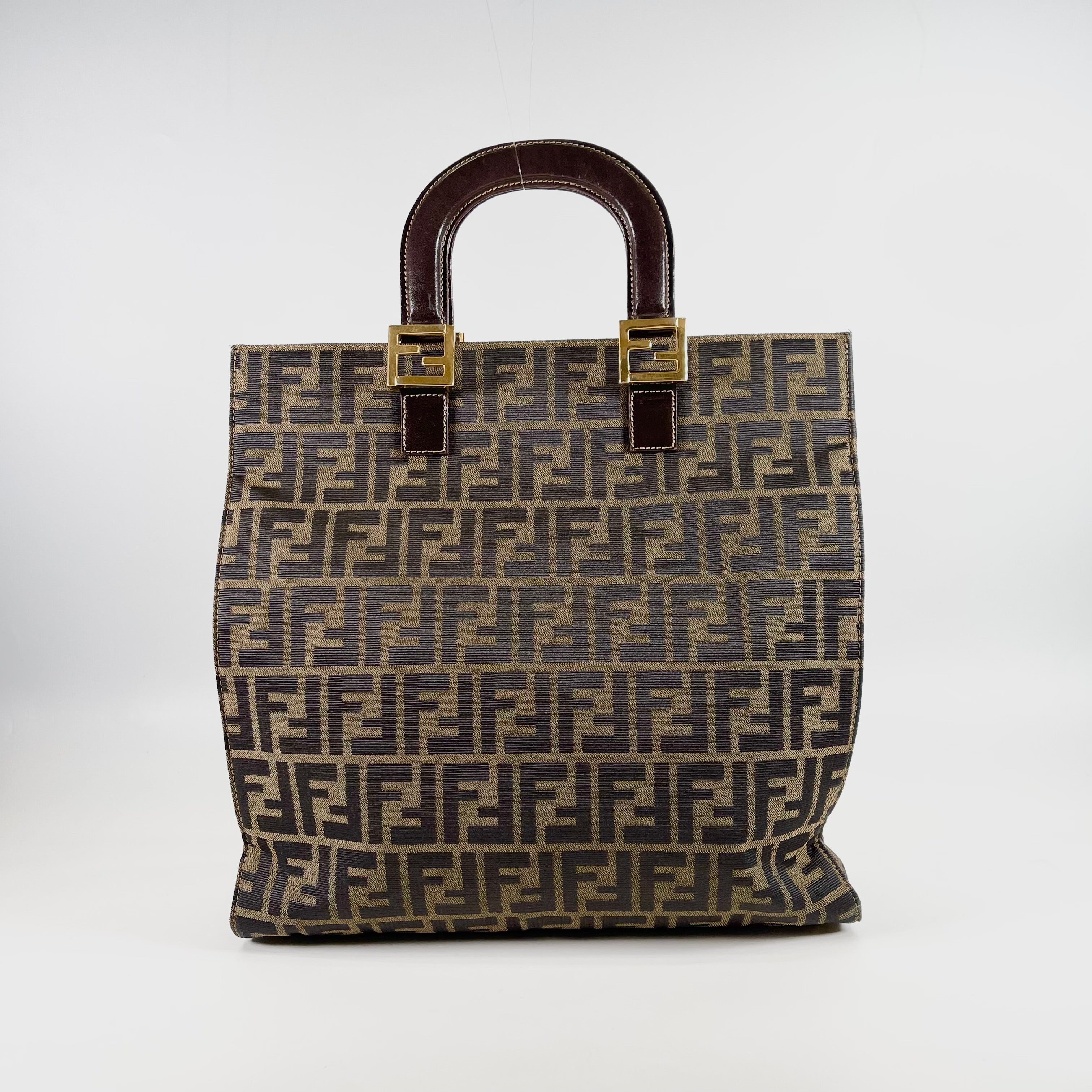 2512 secondhand FENDI Zucca hand bag