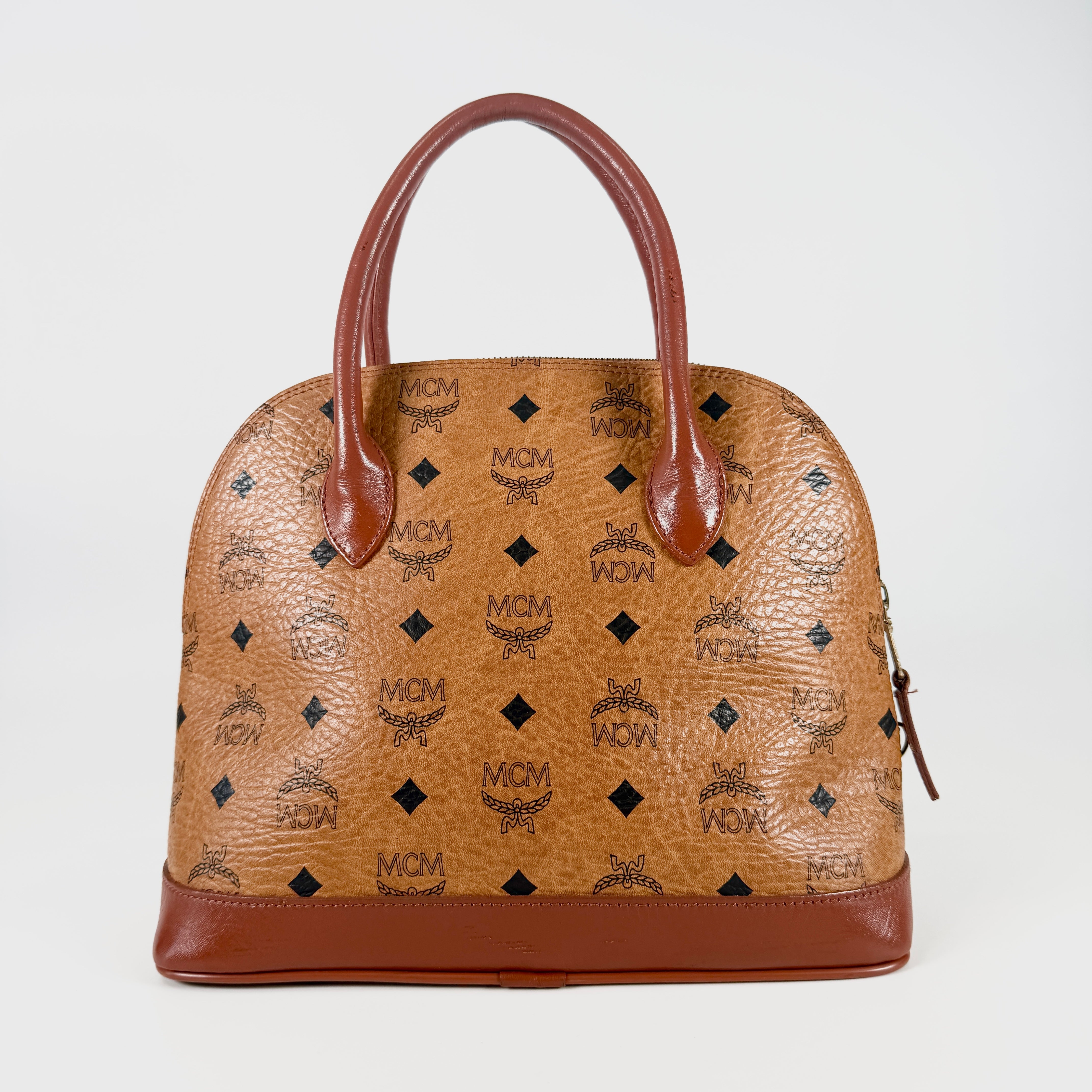 2606 secondhand MCM hand bag