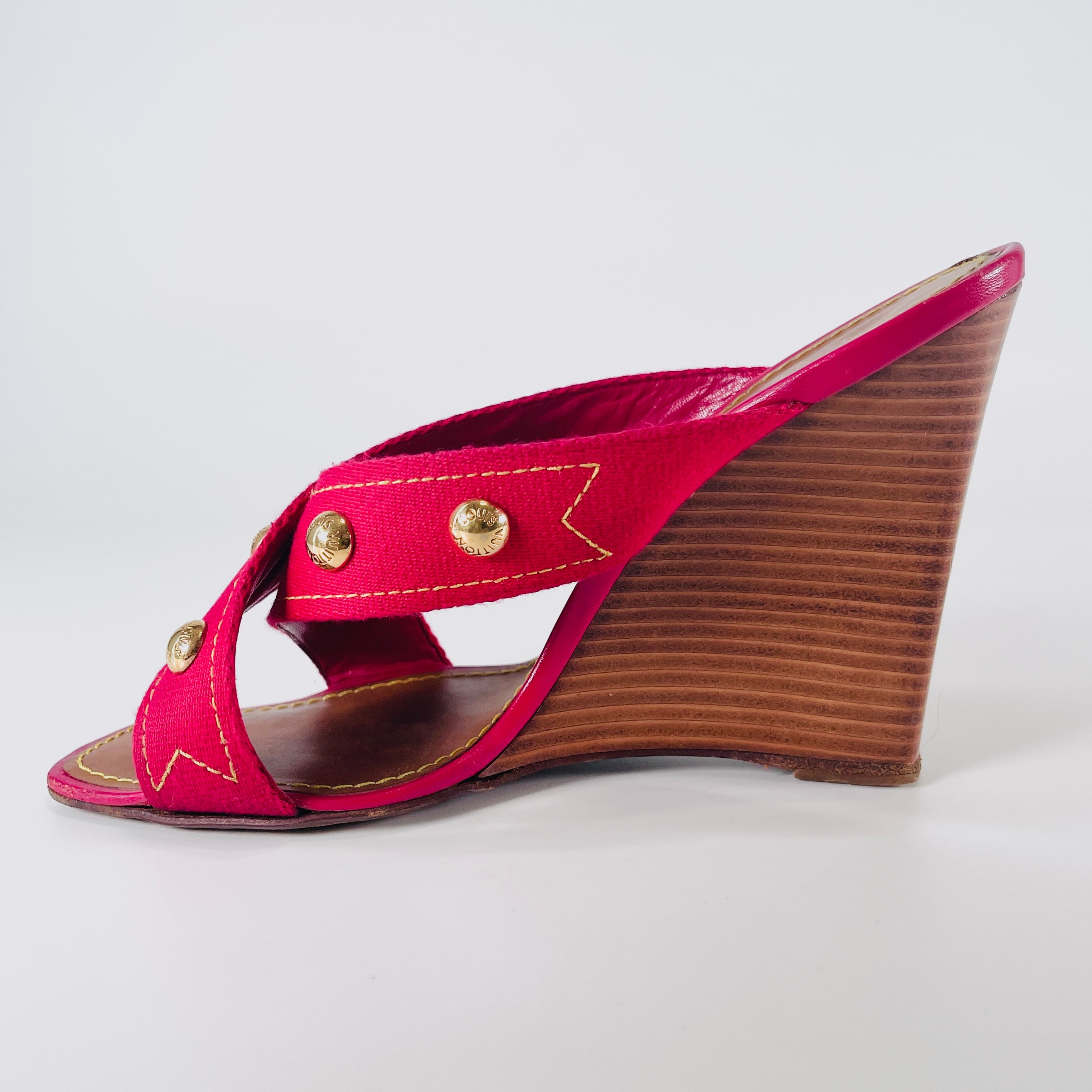 2606 secondhand LV Sandals