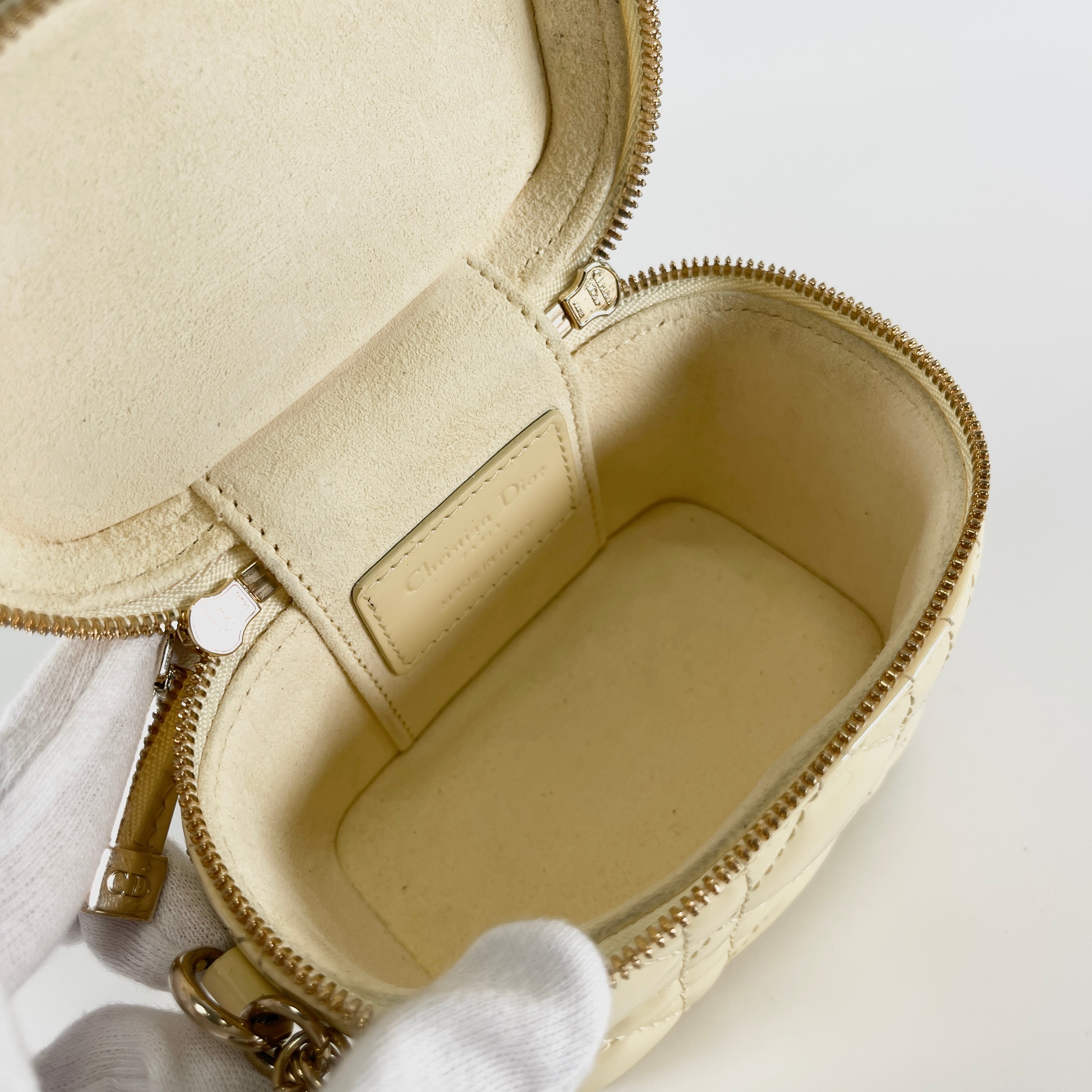 2605 secondhand CD Micro Lady Dior Vanity