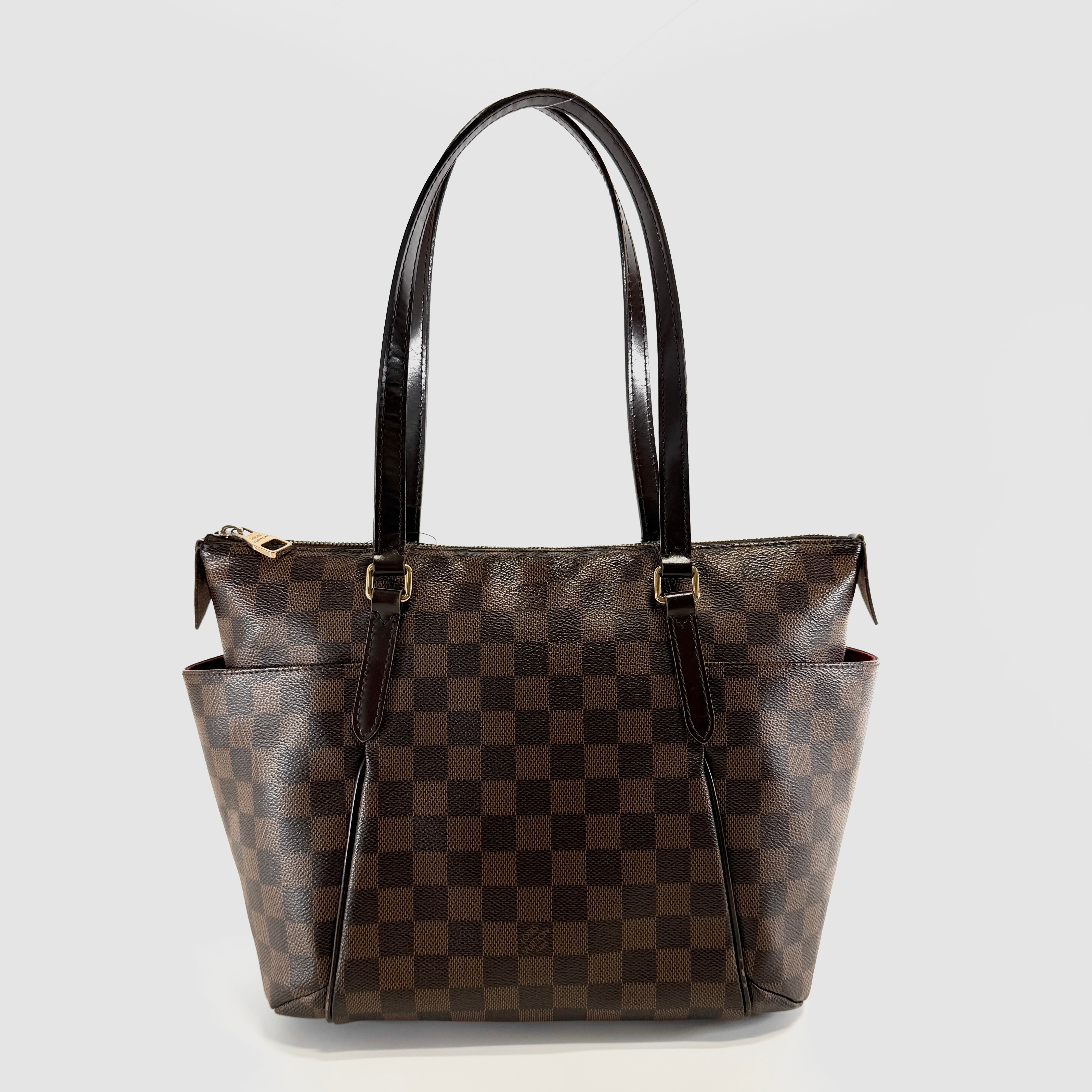 2608 secondhand LV Damier Totally PM