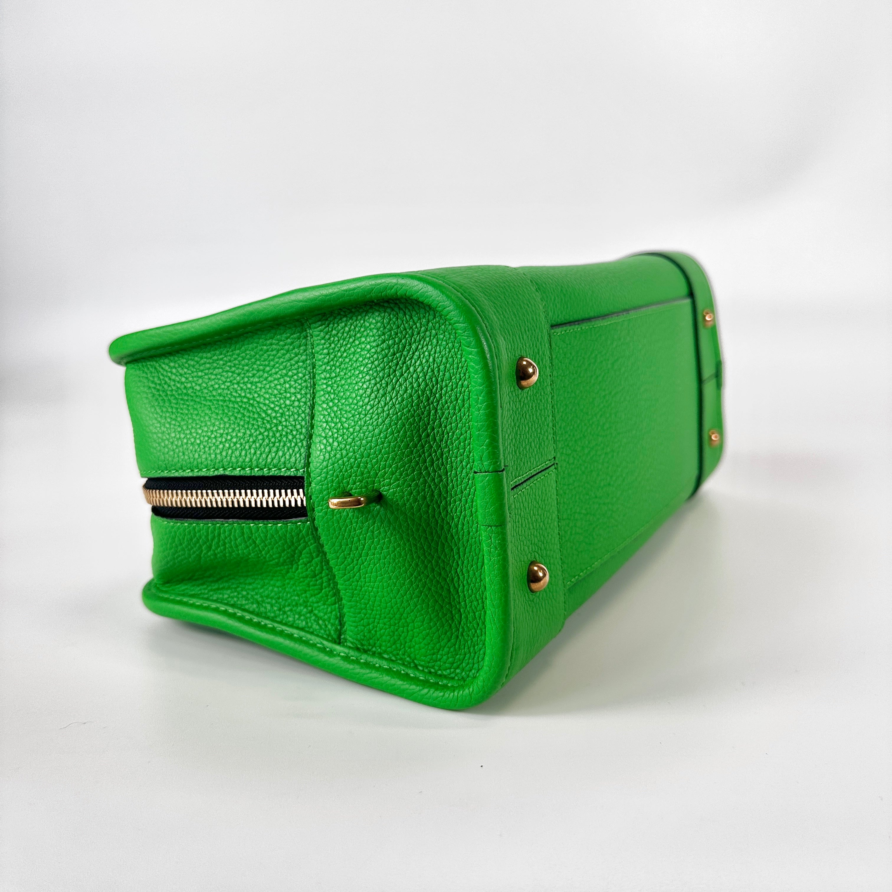 2605 secondhand LOEWE Amazona green